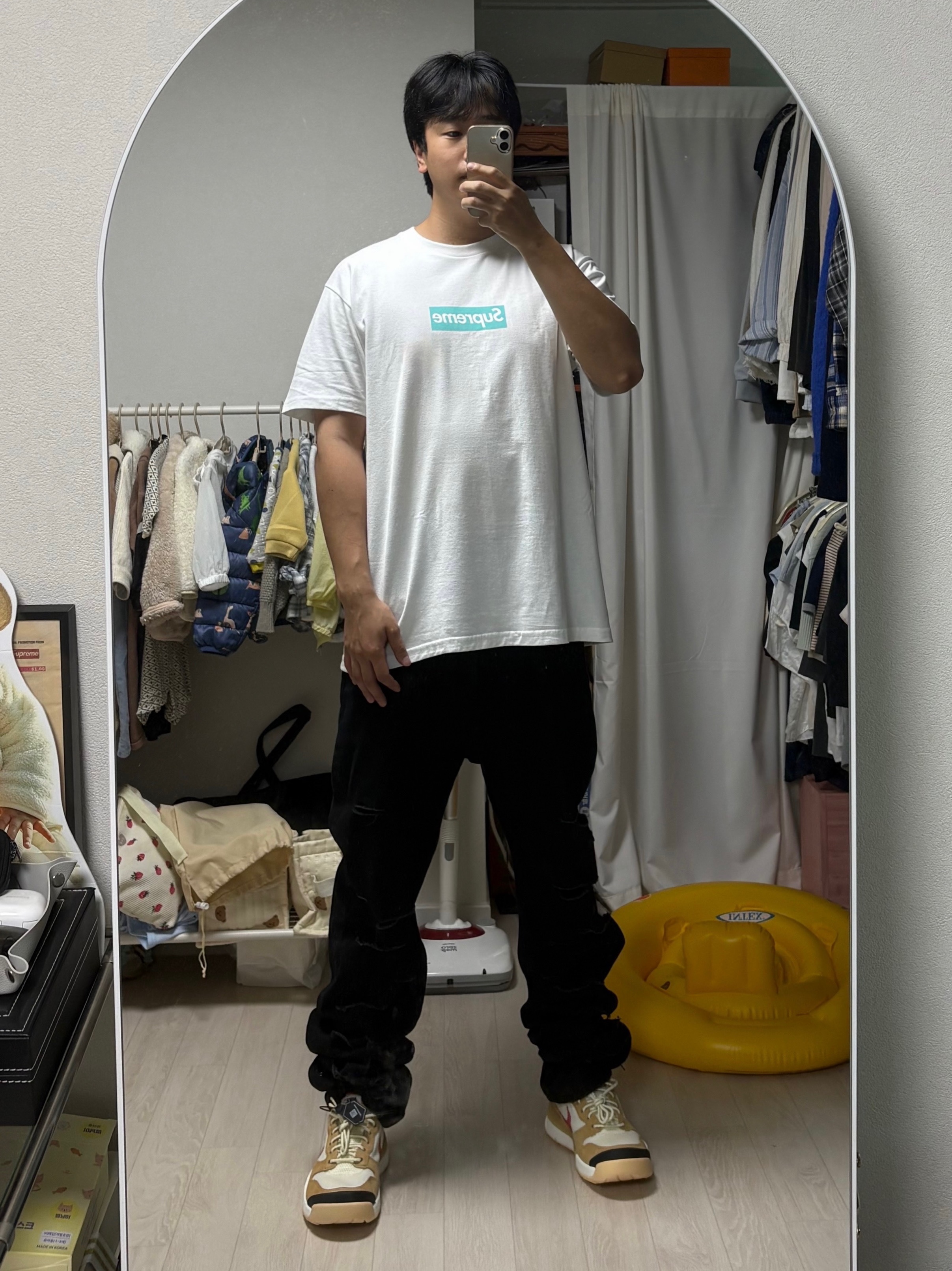Supreme x Tiffany & Co. Box Logo T-Shirt White - 21FW, Nike x Tom Sachs Mars Yard Shoe 3.0 Space Camp 착용 스타일