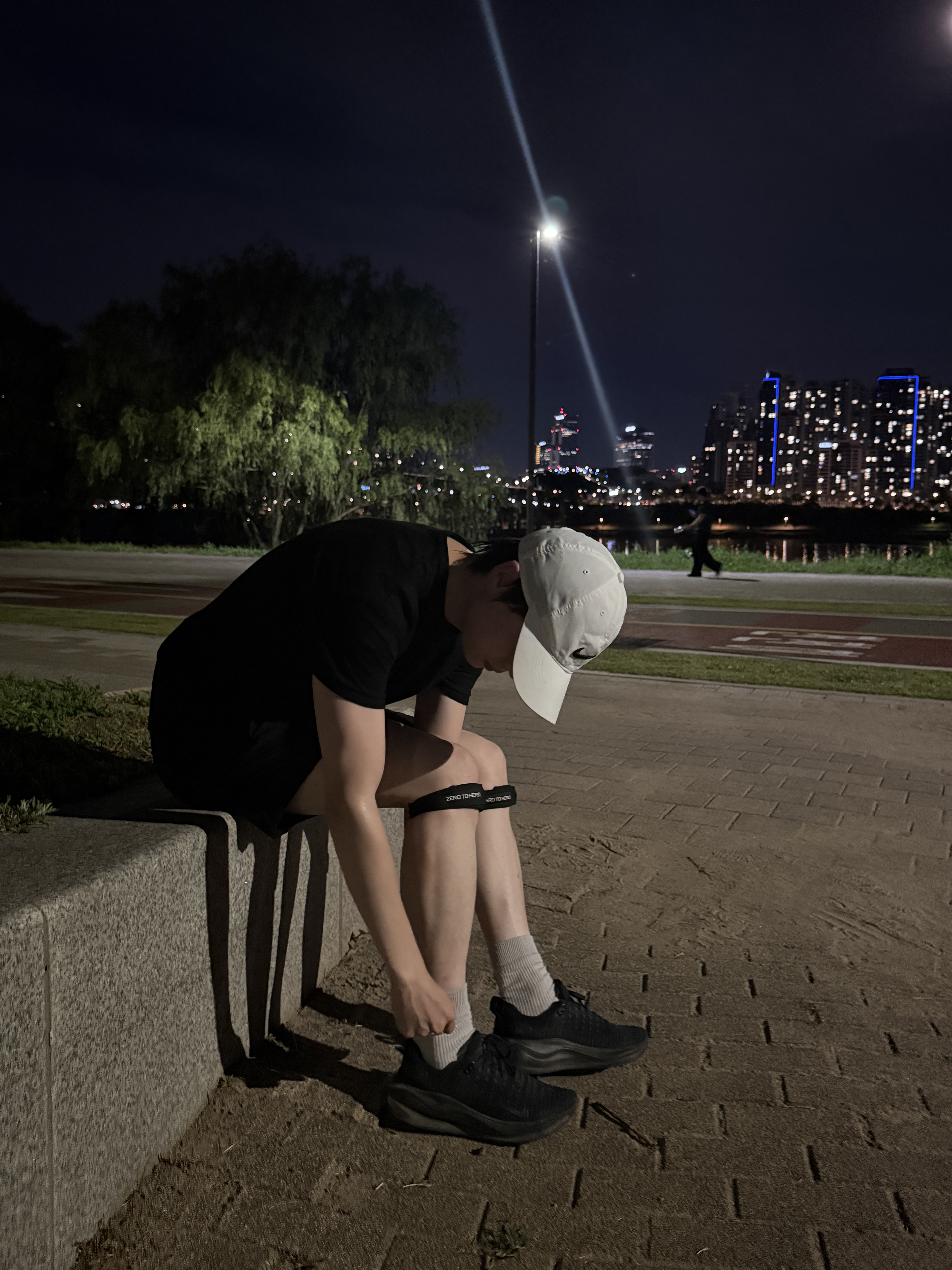 Nike Legacy 91 Tech Cap White 착용 스타일 - 2