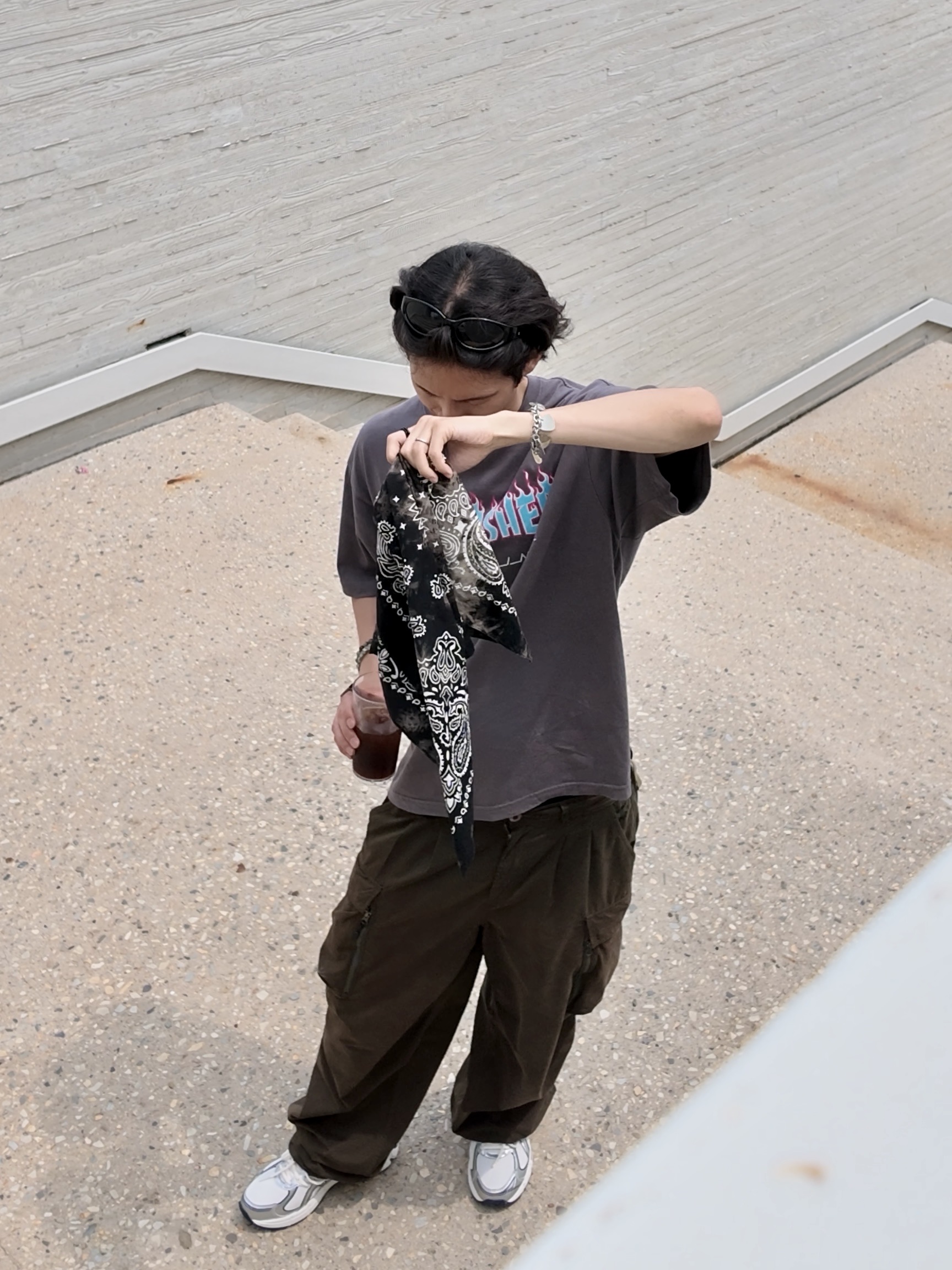THRASHER Flame Short Sleeve T-Shirt Charcoal, (W) Hysteric Glamour Hysteric On Skull Pick Bracelet Silver 착용 스타일 - 3