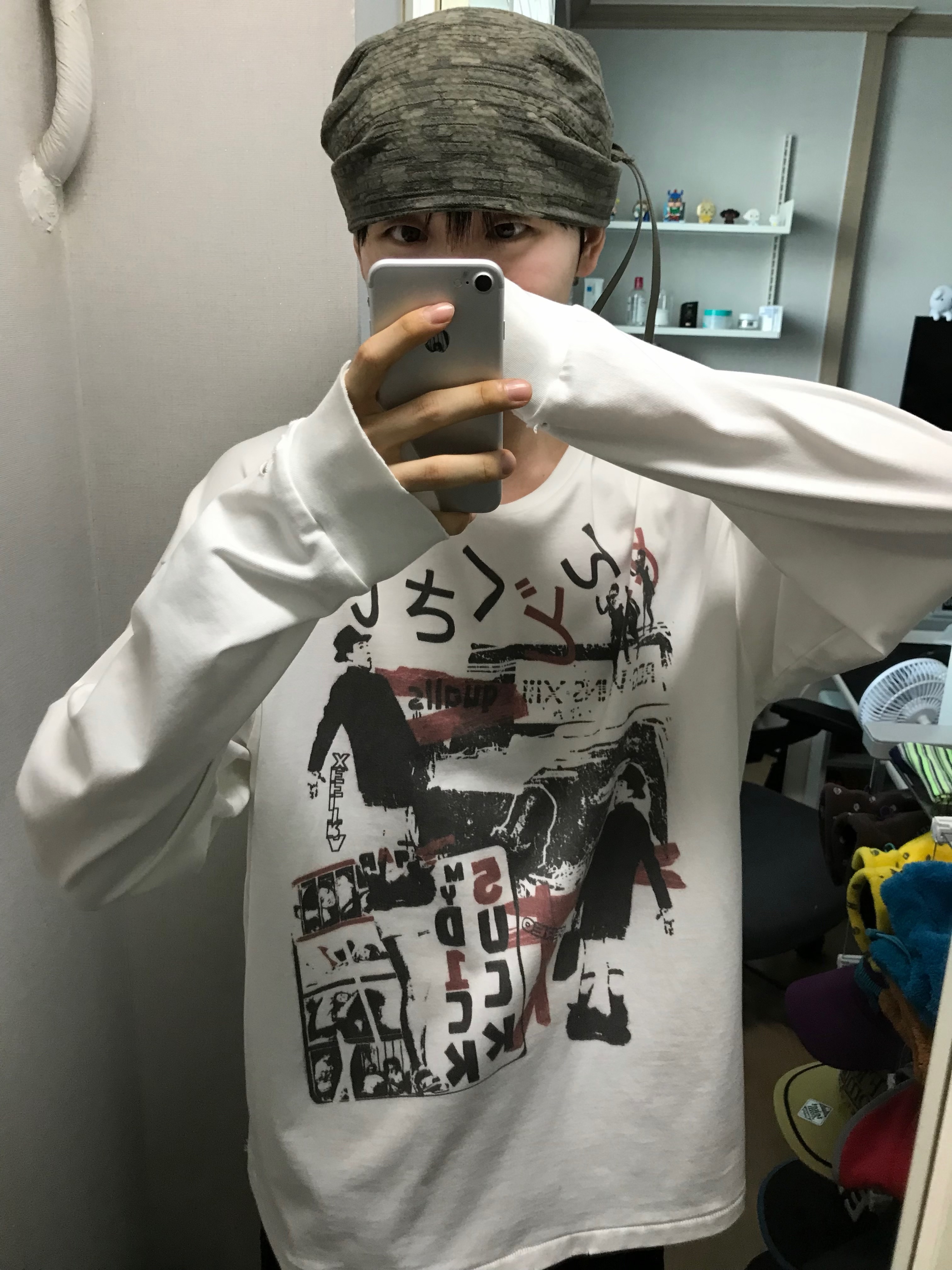 qAp 5-1 Long Sleeve T-Shirt Cream 착용 스타일