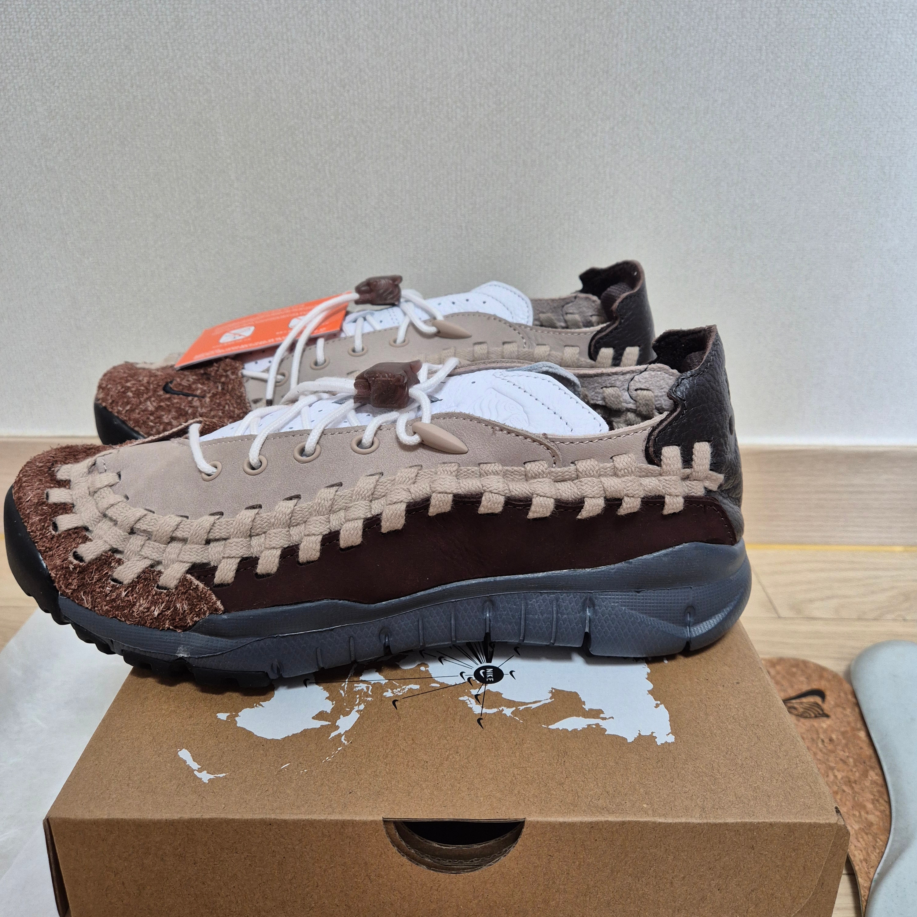 Nike x Soulgoods Homescape Woven Dark Field Brown and Medium Orewood Brown 착용 스타일 - 2