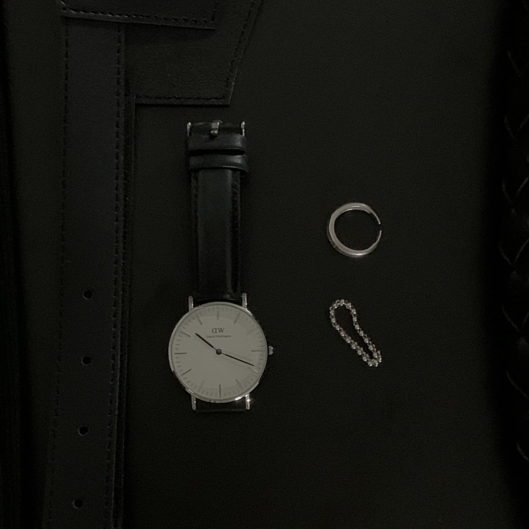 Daniel Wellington 28mm Petite Ashfield Silver 착용 스타일