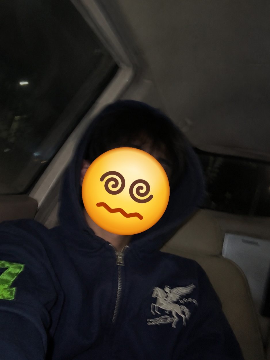 [트리플적립] PACOSPLY Falling Angel Zip Up Hoodie Navy 착용 스타일