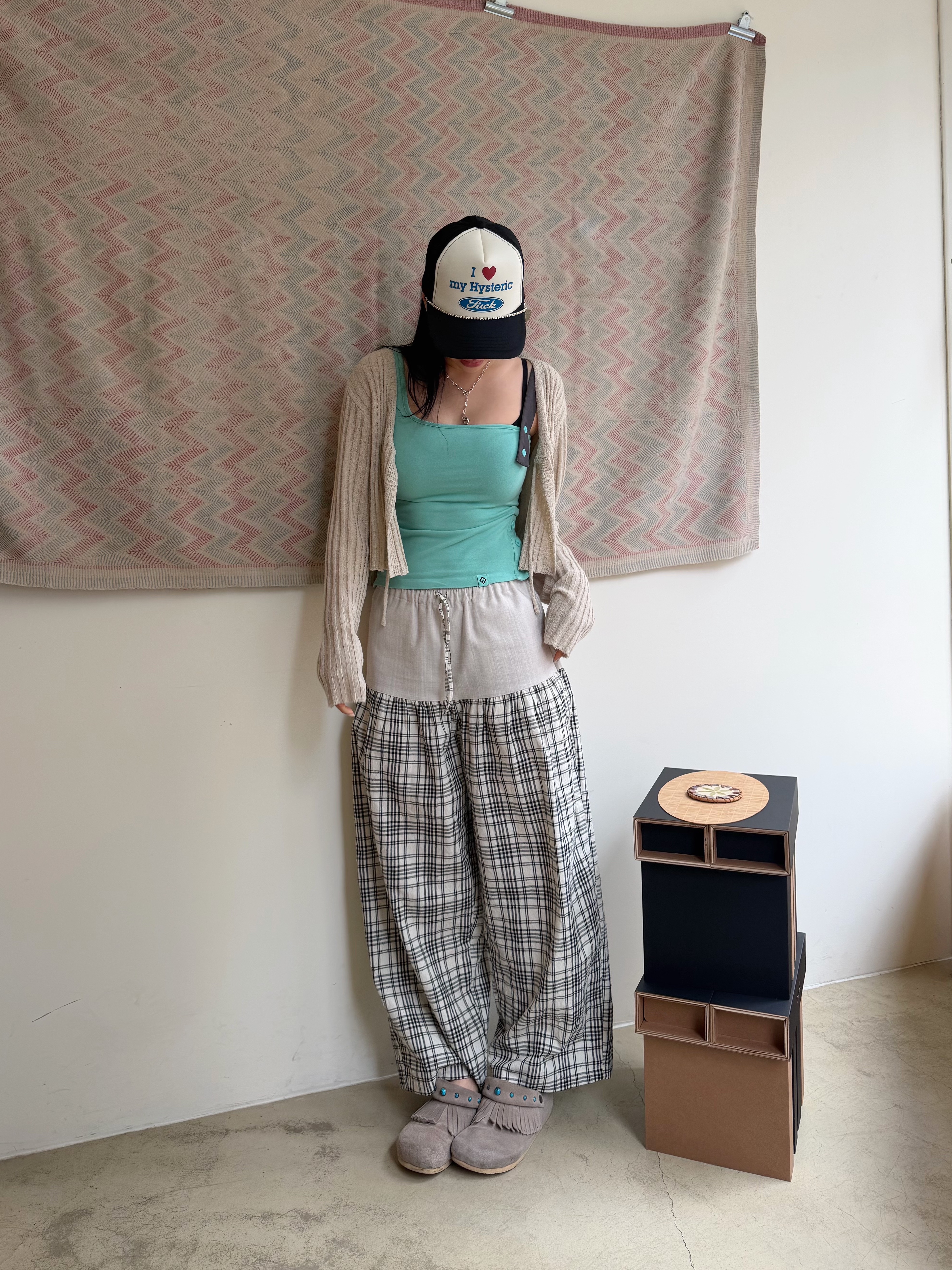 (W) Hysteric Glamour My Hysteric Mesh Cap Black, SOMSOC Bay Denim Check Lounge Pants Beige 착용 스타일 - 2