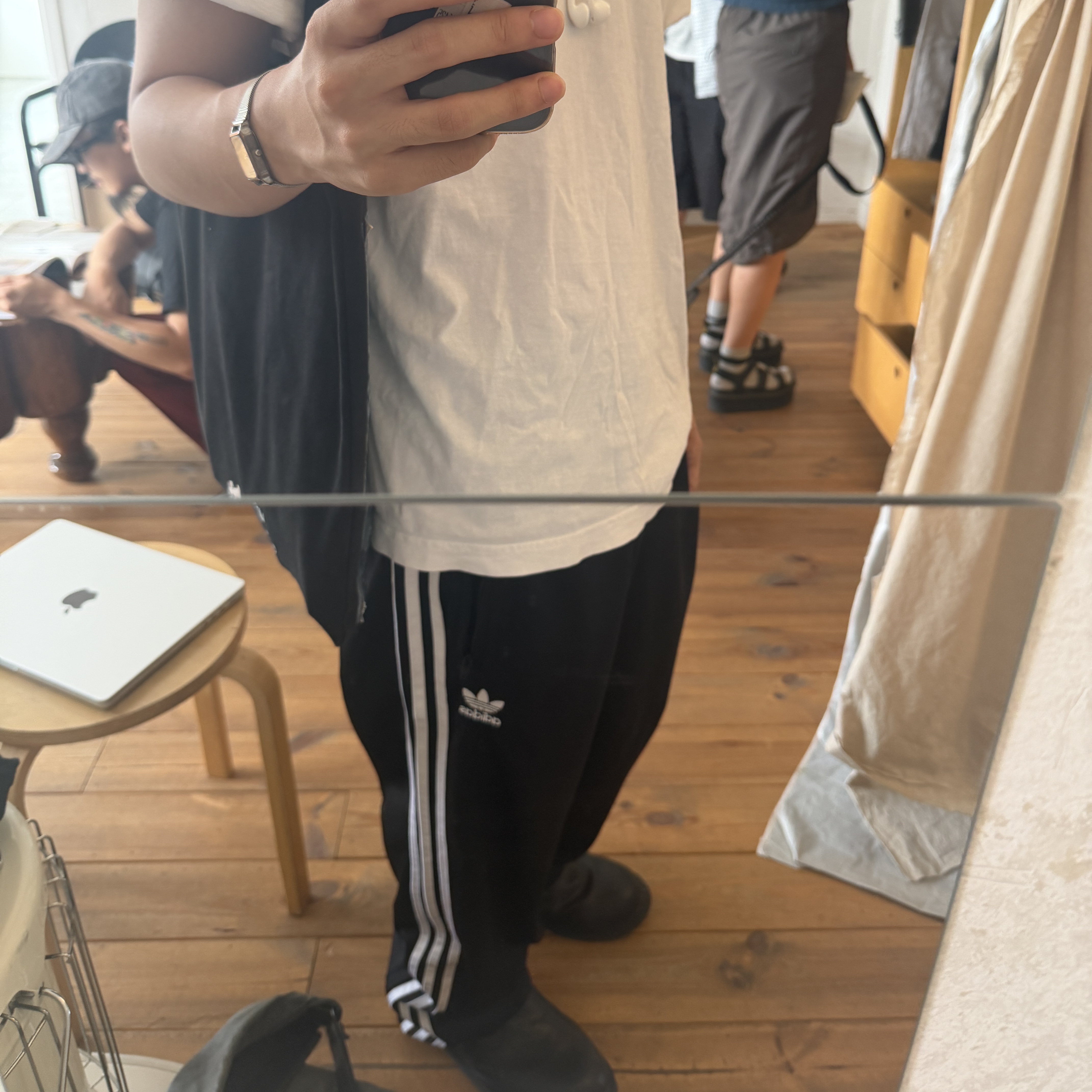 Adidas Adicolor Classic Firebird Track Pants Black - KR Sizing 착용 스타일 - 1
