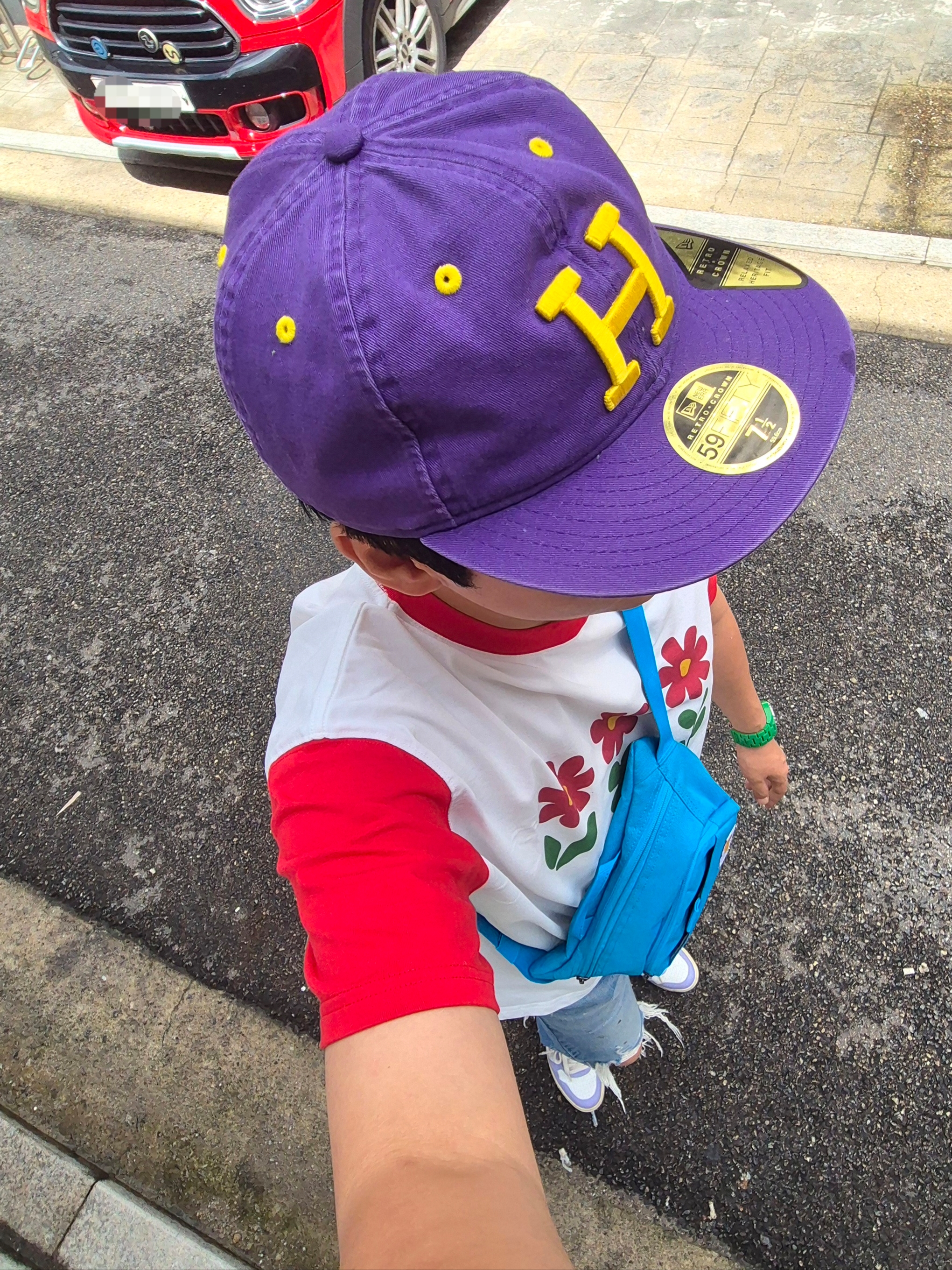 (W) Autry Medalist Low Sneakers Purple 착용 스타일 - 1