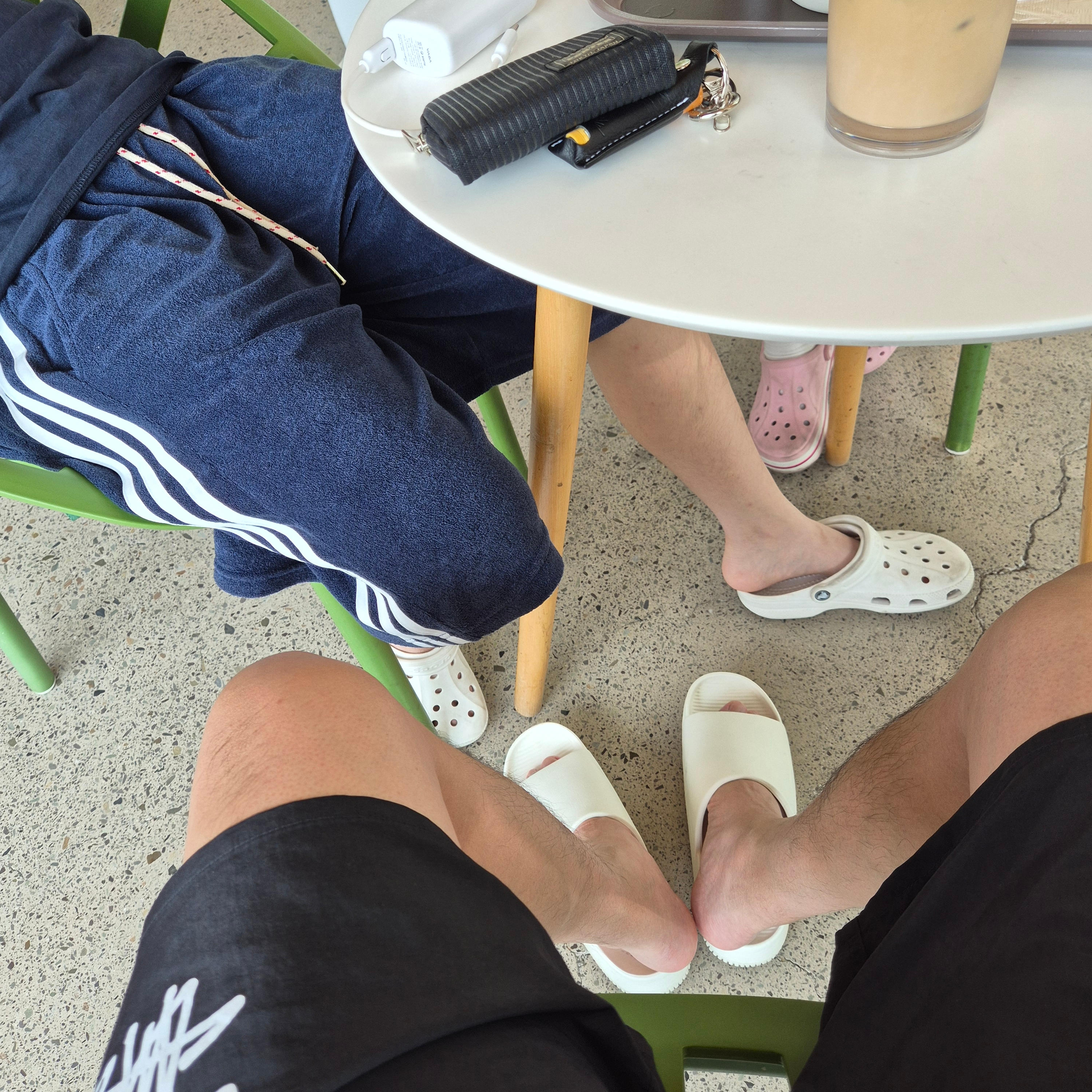 Nike Calm Slide Sail, Stussy Big Basic Water Shorts Black 착용 스타일 - 3