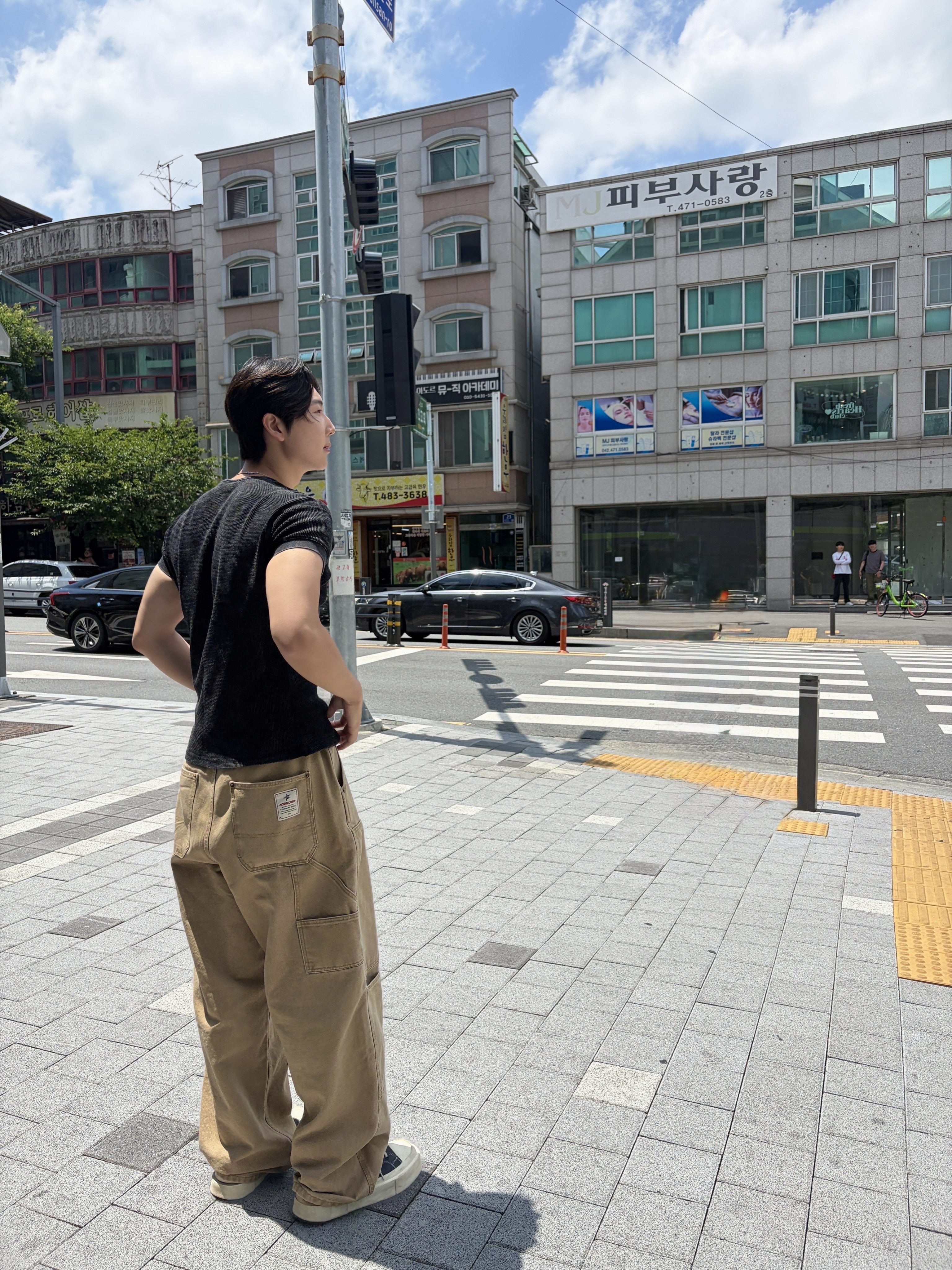 Aoiro Cutted Double Knee Pants Tan 2026, Mistake project MOKU Black ์ฐฉ์ฉ ์คํ์ผ