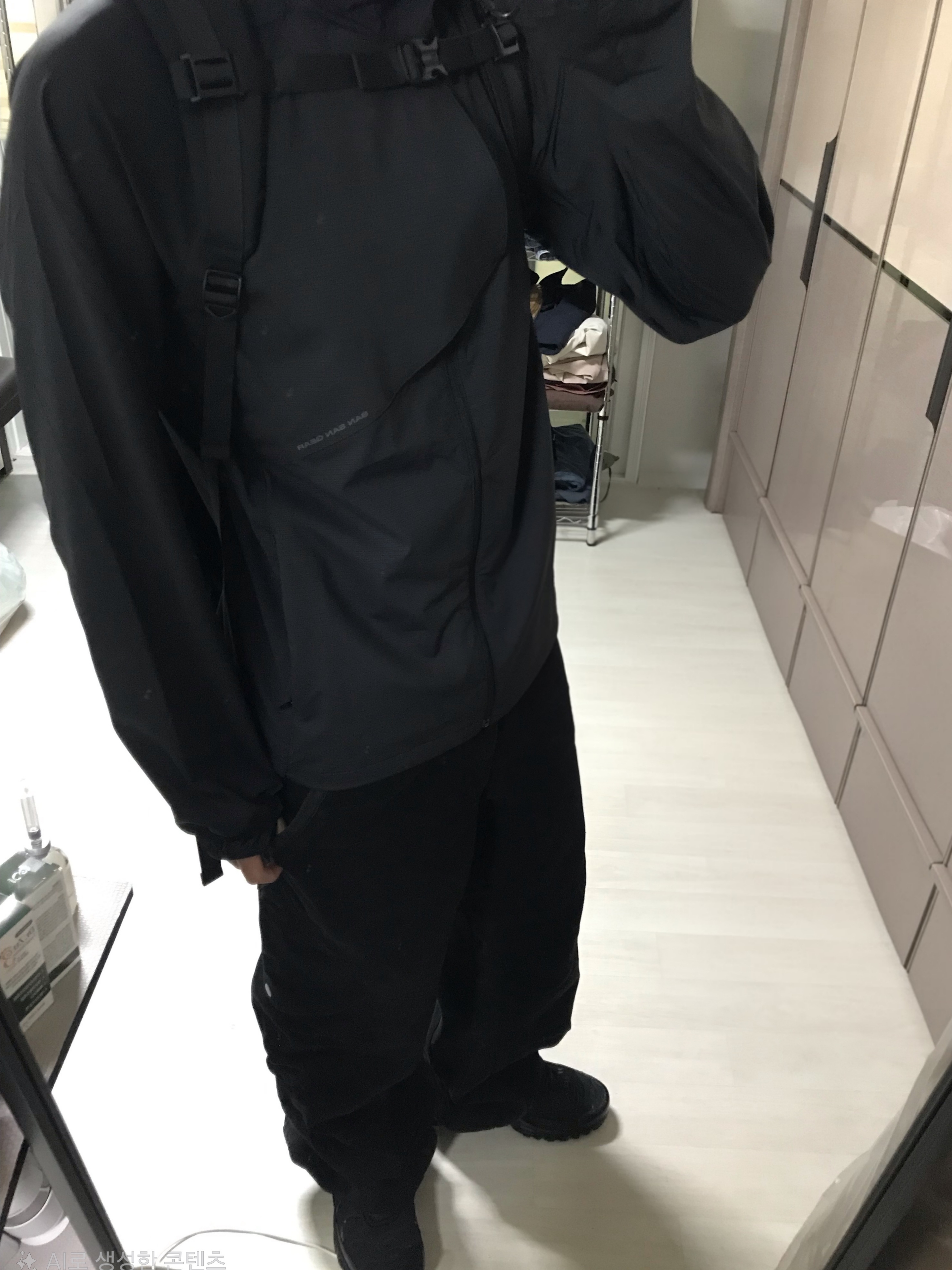 IGNOTA Core:14 Shell Cargo Pants Black, Sansan Gear Shift Jacket Black 착용 스타일 - 1