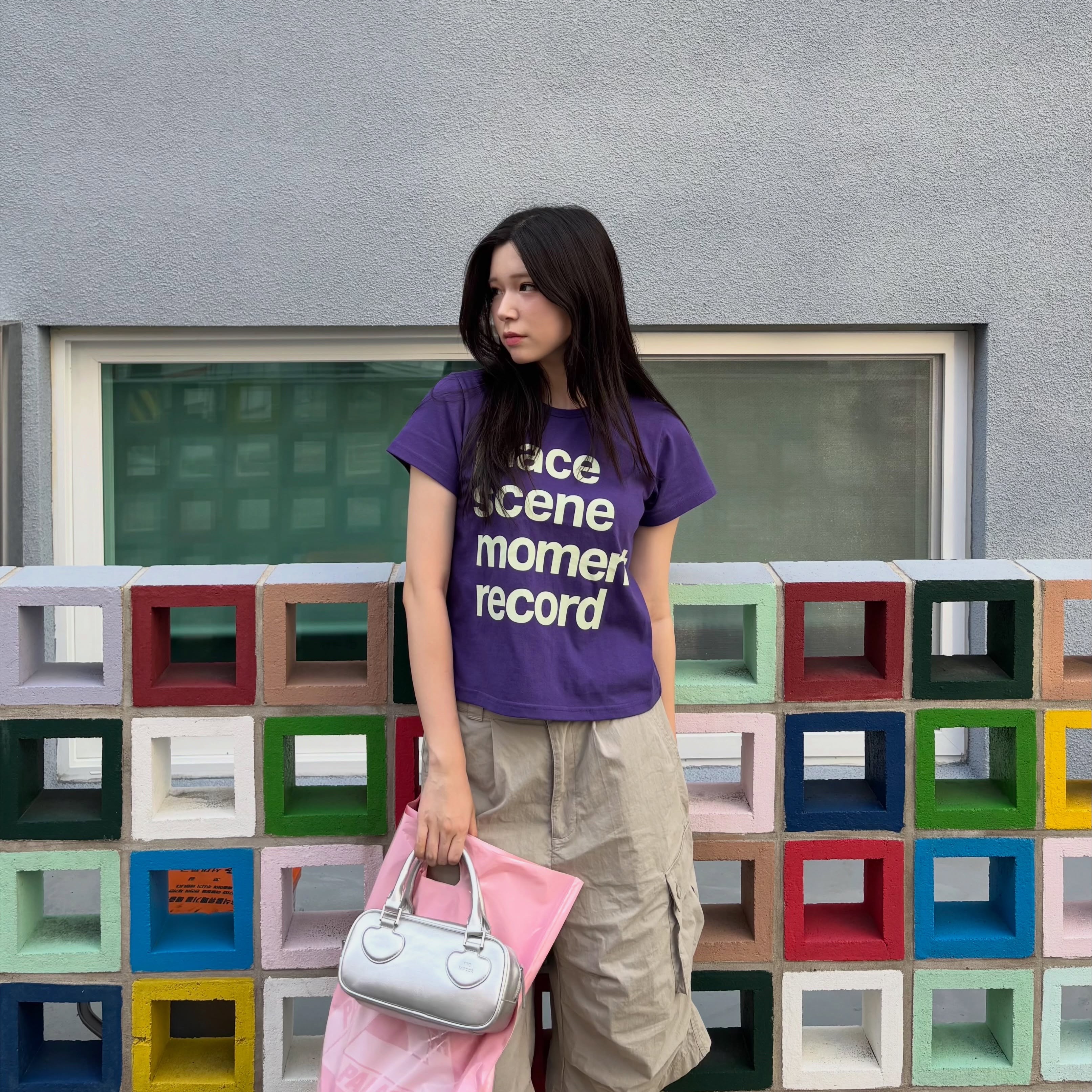 SLOW RECORD HOUSE Archive Typo T-Shirt Purple 착용 스타일 - 1