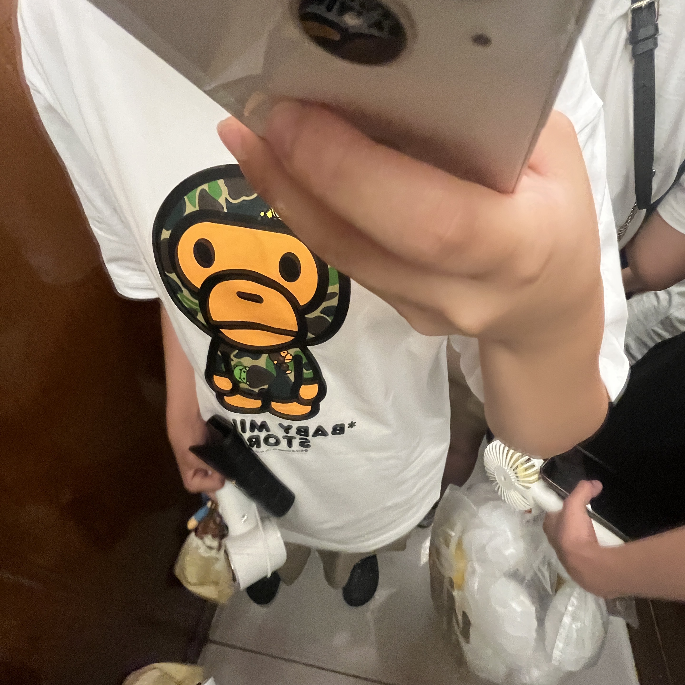 (W) BAPE Milo Regular Fit T-Shirt White 착용 스타일
