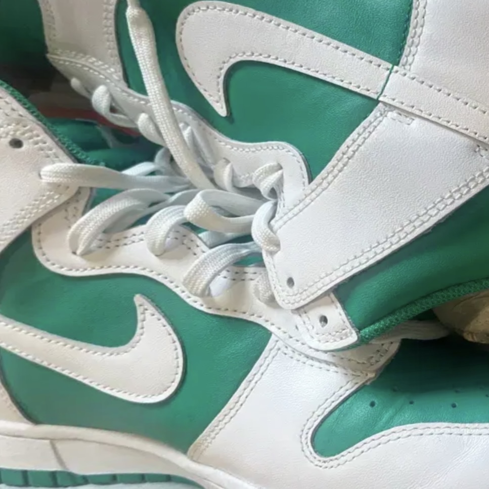 Nike Dunk High Retro Stadium Green and White 착용 스타일