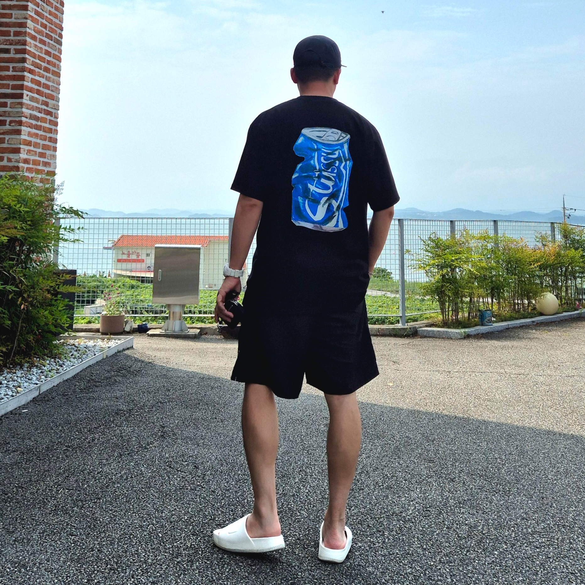 Nike Calm Slide Sail, Stussy Big Basic Water Shorts Black 착용 스타일 - 2