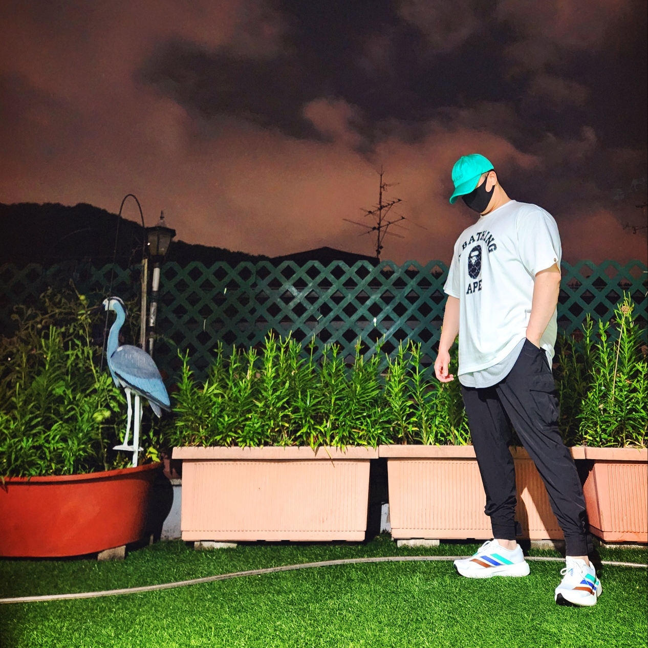 BAPE A Bathing Ape Monogram College Relaxed Fit T-Shirt White, Adidas x Pharrell Williams Humanrace Adizero Adios EVO SL Cloud White Semi Court Green 착용 스타일 - 1
