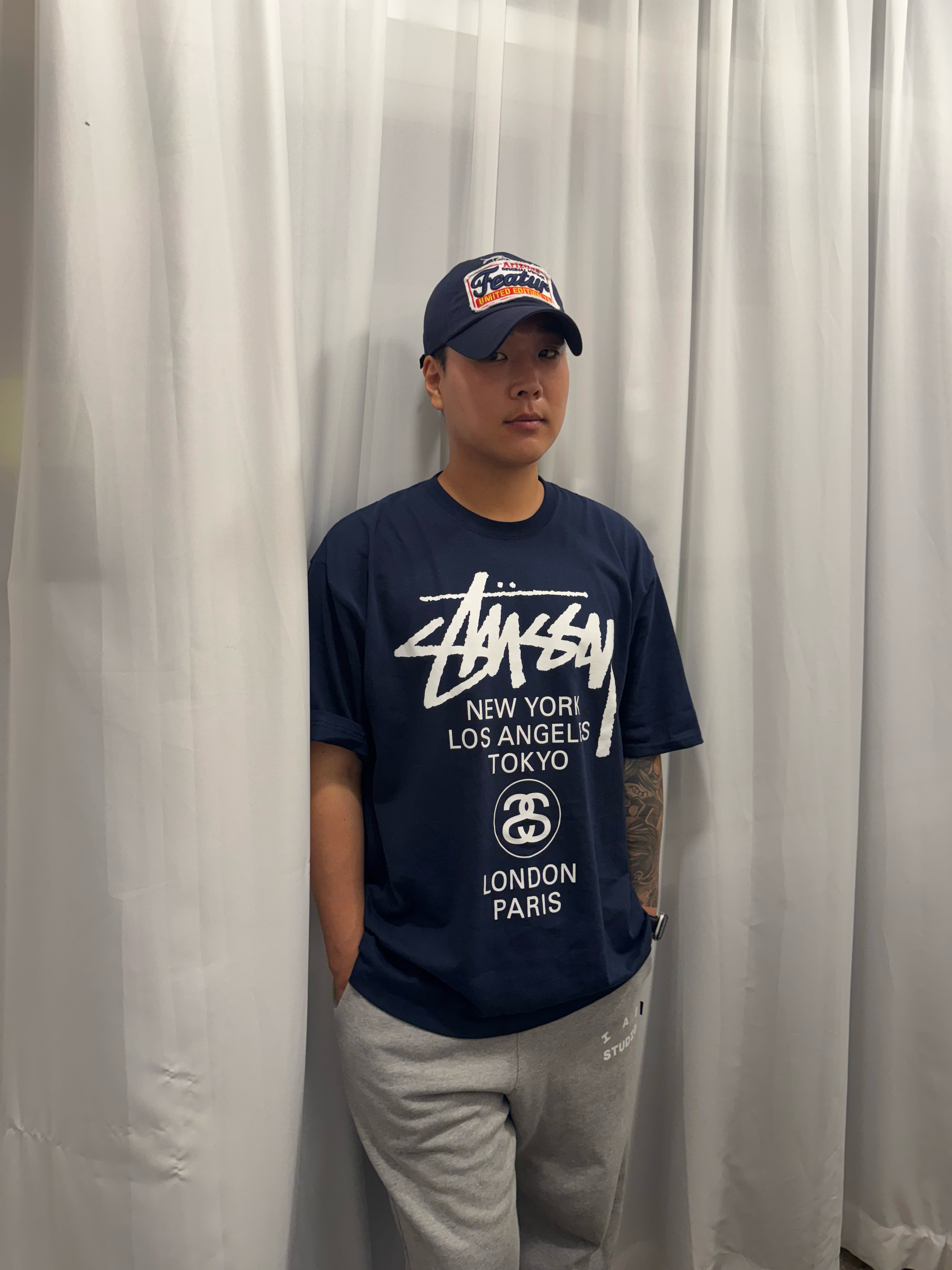 Stussy World Tour T-Shirt Navy 2024,2025, Asics Gel-Venture 6 SPS Glacier Grey 착용 스타일 - 7