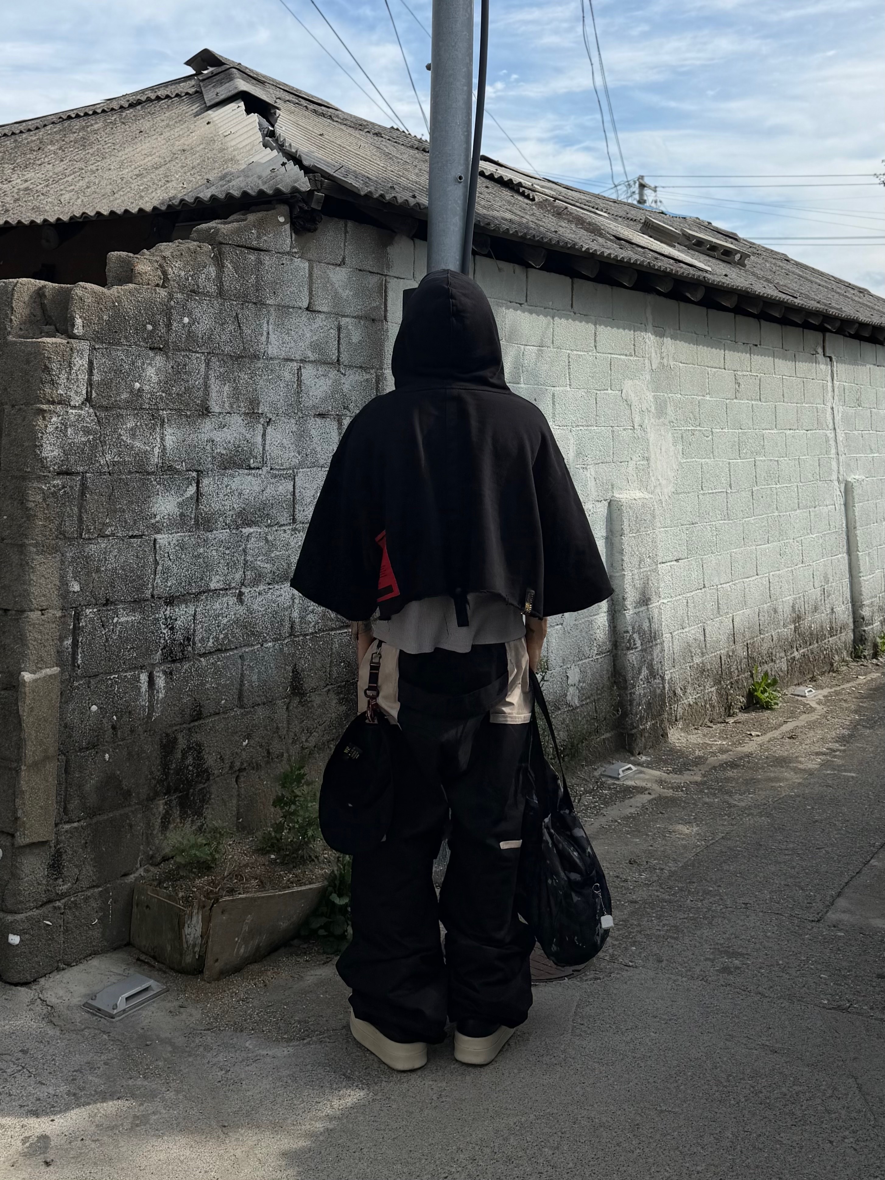 Wapworks Camp Supply Cargo Pants Black, Rick Owens Mega Bumper Sneakers Black Milk 착용 스타일 - 5