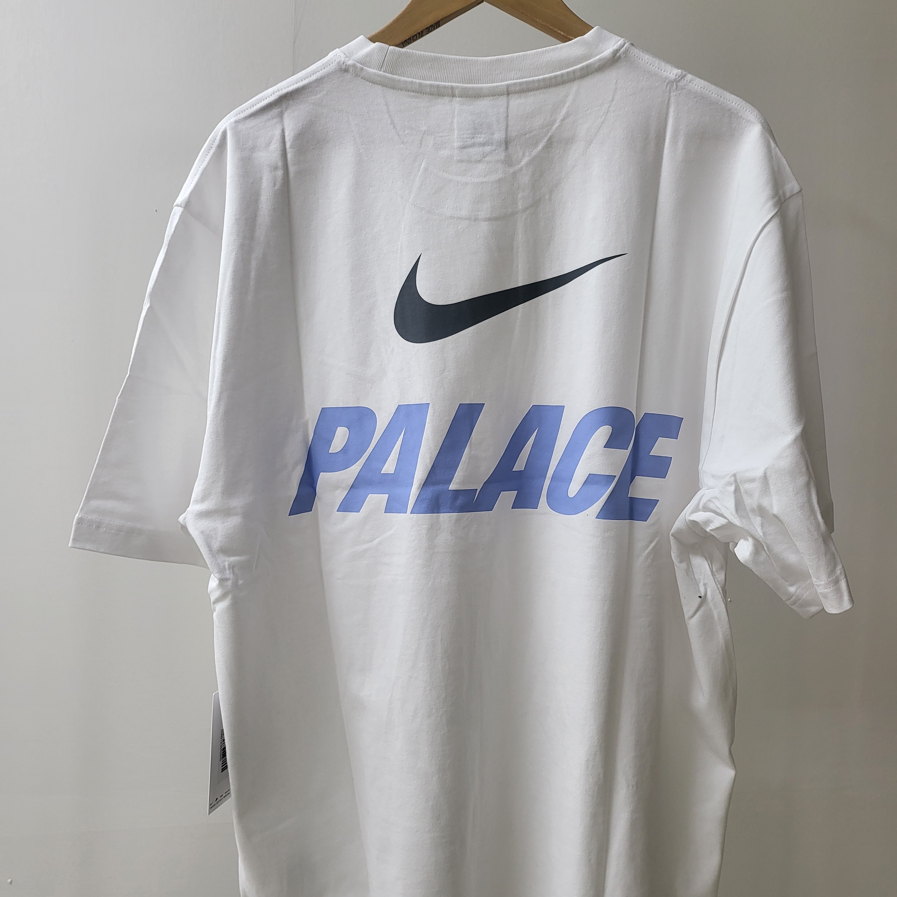 Palace x Nike Font Swoosh T-Shirt White - 26SS 착용 스타일 - 2