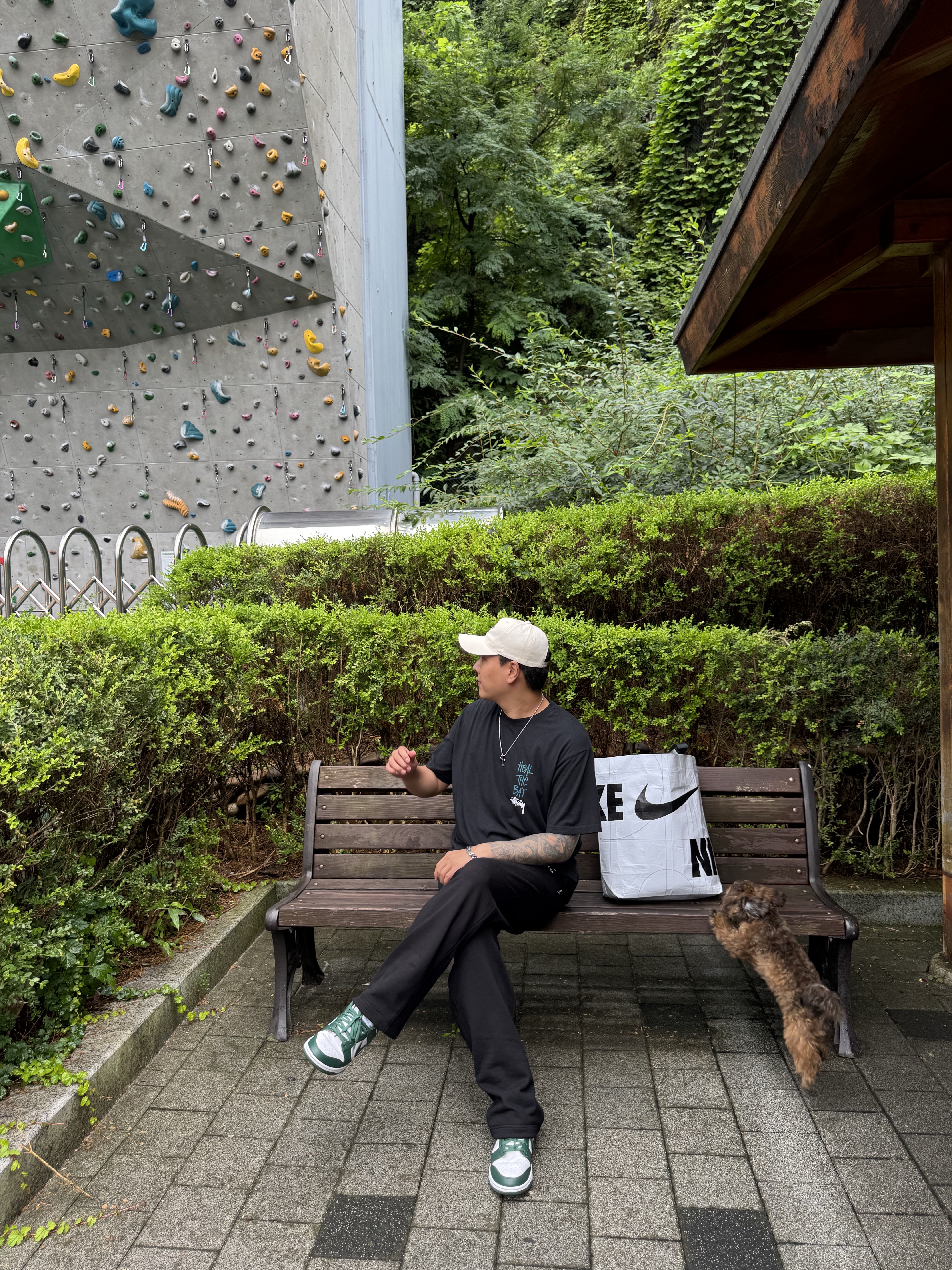 Palace Tri Girders T-Shirt Black - 26SS, Stussy x Heal The Bay Pigment Dyed T-Shirt Black 착용 스타일 - 9