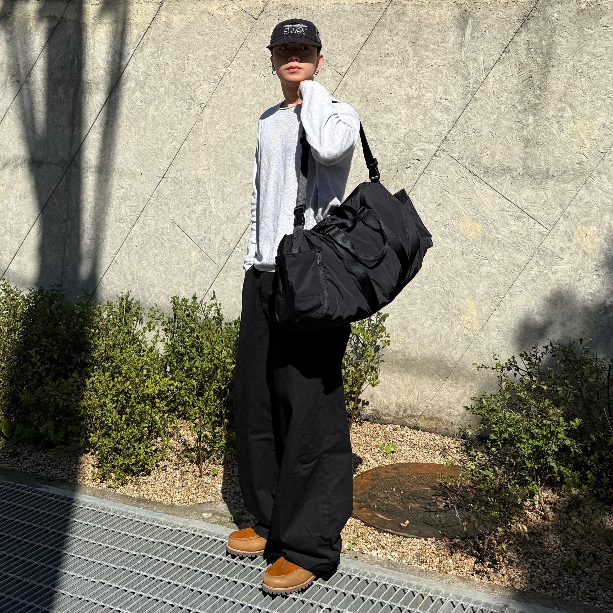 Dickies x Saturdays NYC 2 Tack Wide Pants Black 착용 스타일