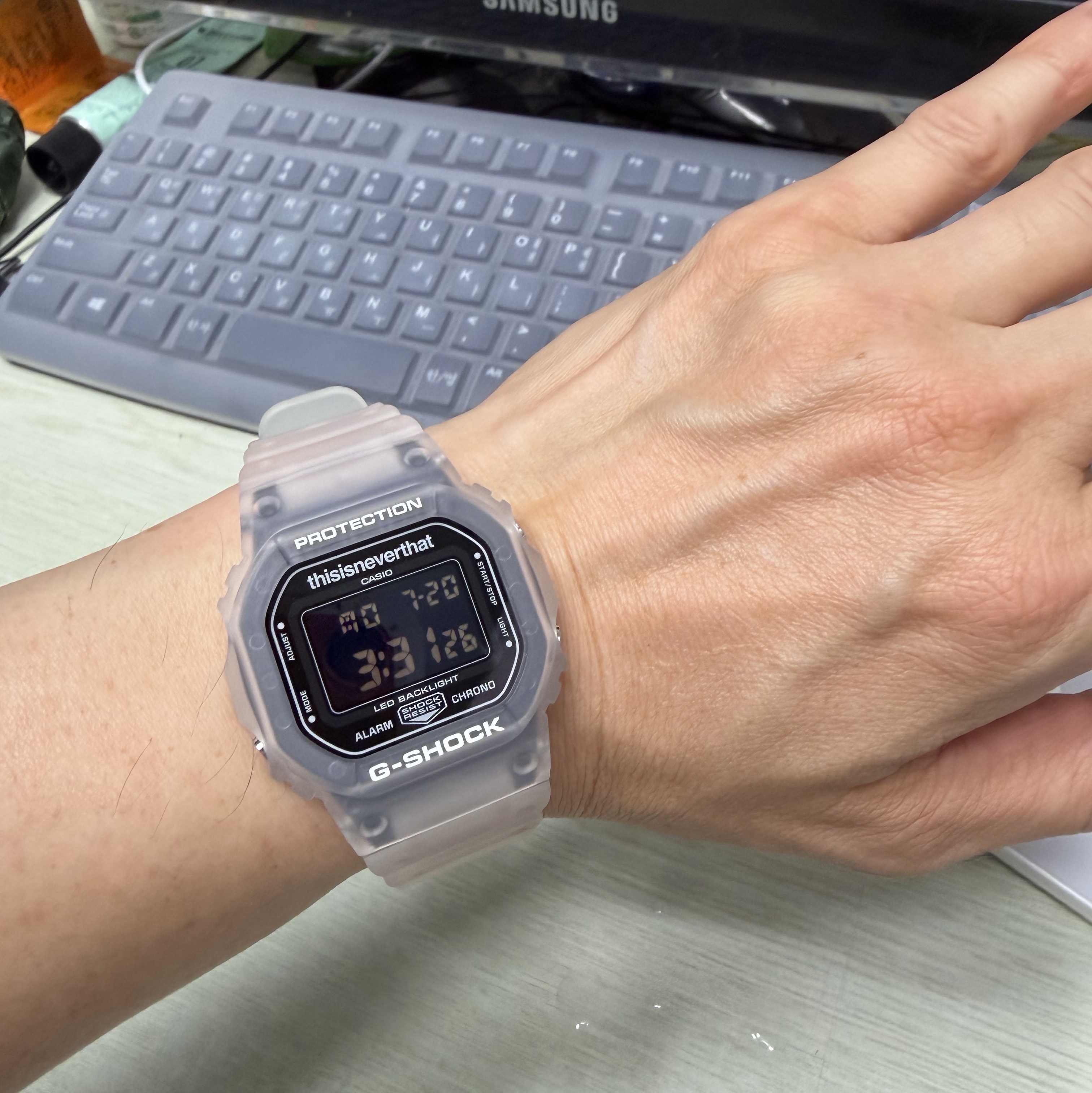 Casio G-Shock x Thisisneverthat DW-5600TNT-7 Transparent 착용 스타일