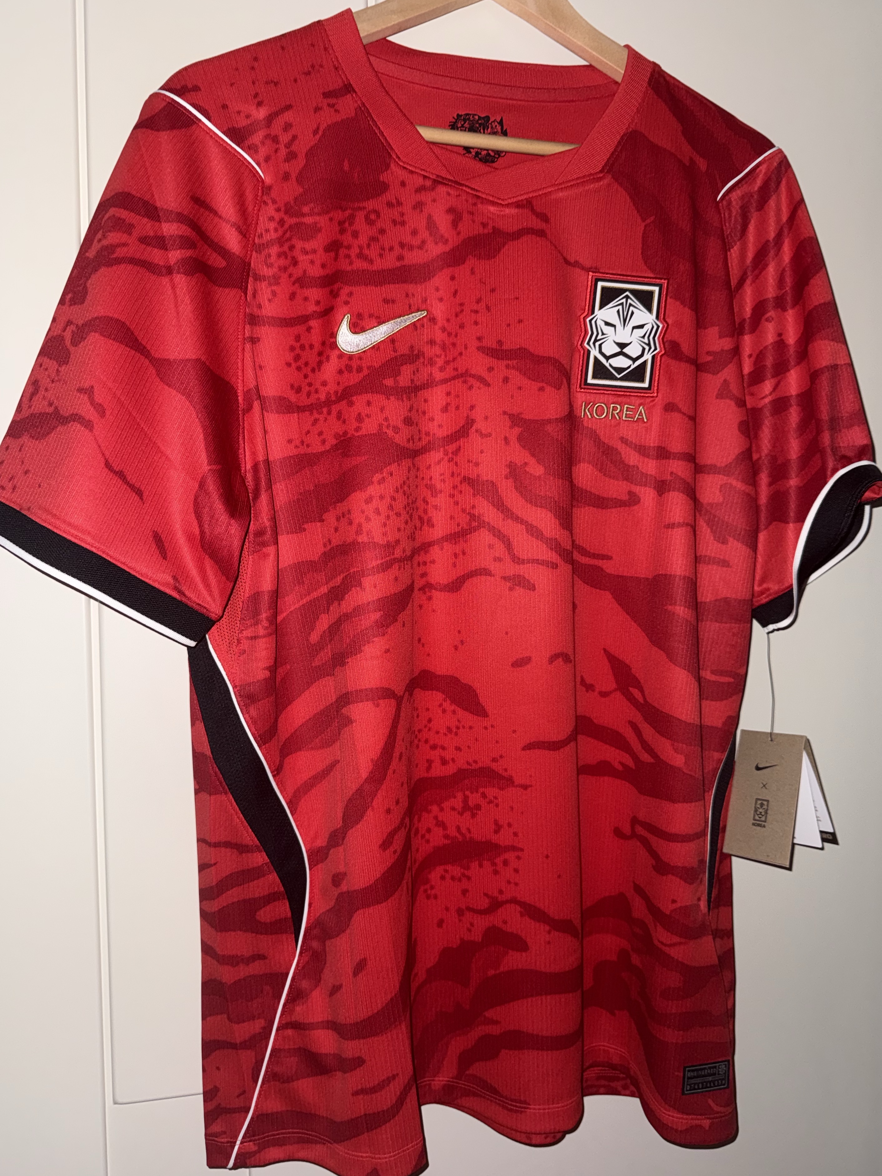 Nike Korea 2026 Stadium Home Dri-Fit Soccer Replica Jersey Global Red Black (Non Marking Ver.) 착용 스타일
