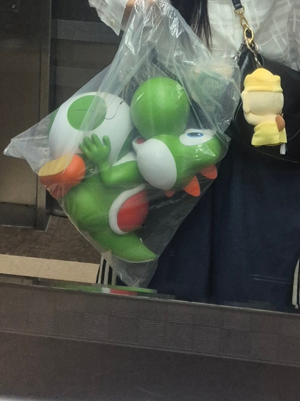 CGV x Super Mario Yoshi Popcorn Bucket, MU:DS x Kakao Friends Chunshik Pensive Bodhisattva Plush Keyring 착용 스타일