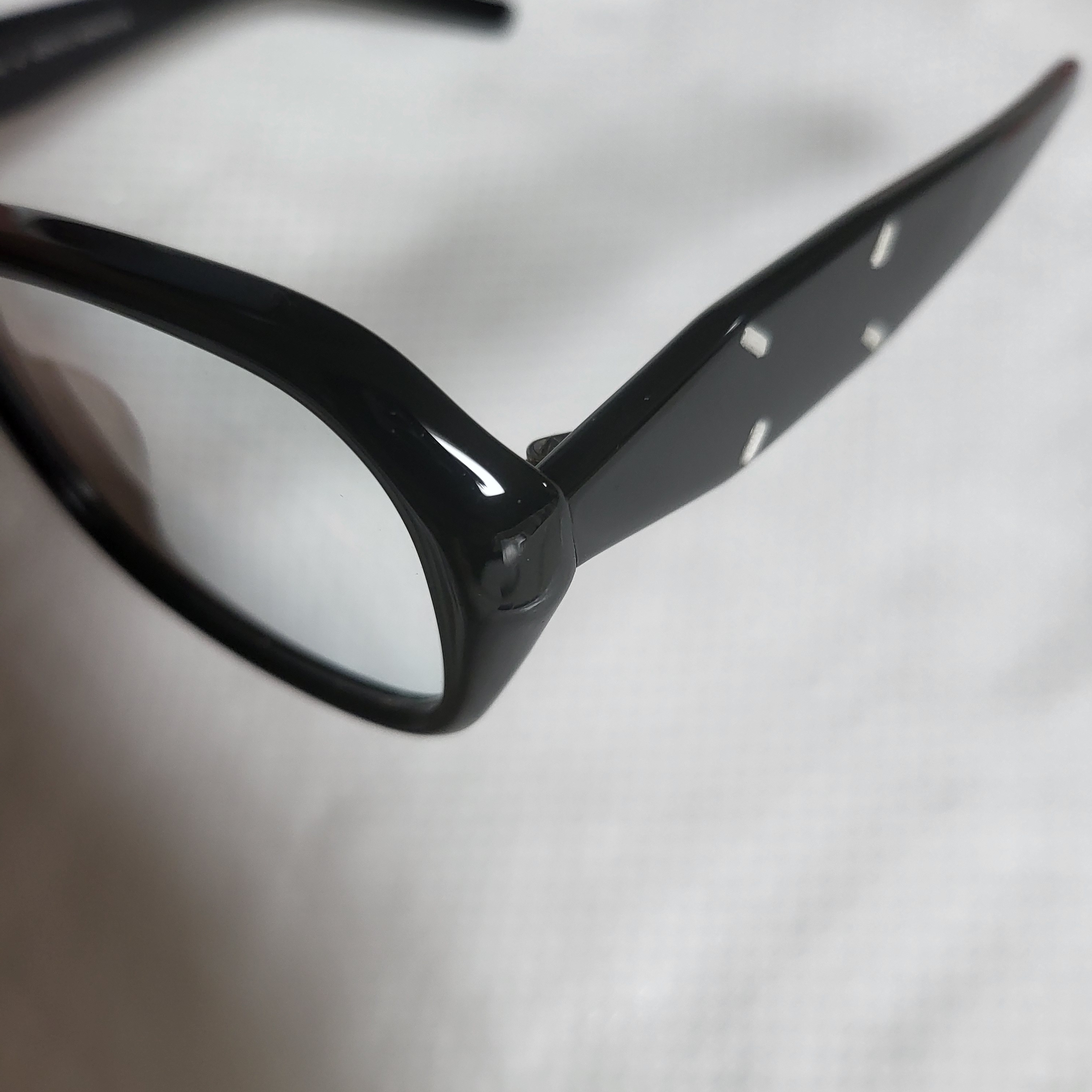 Gentle Monster x Maison Margiela MM114 Black Clear 착용 스타일