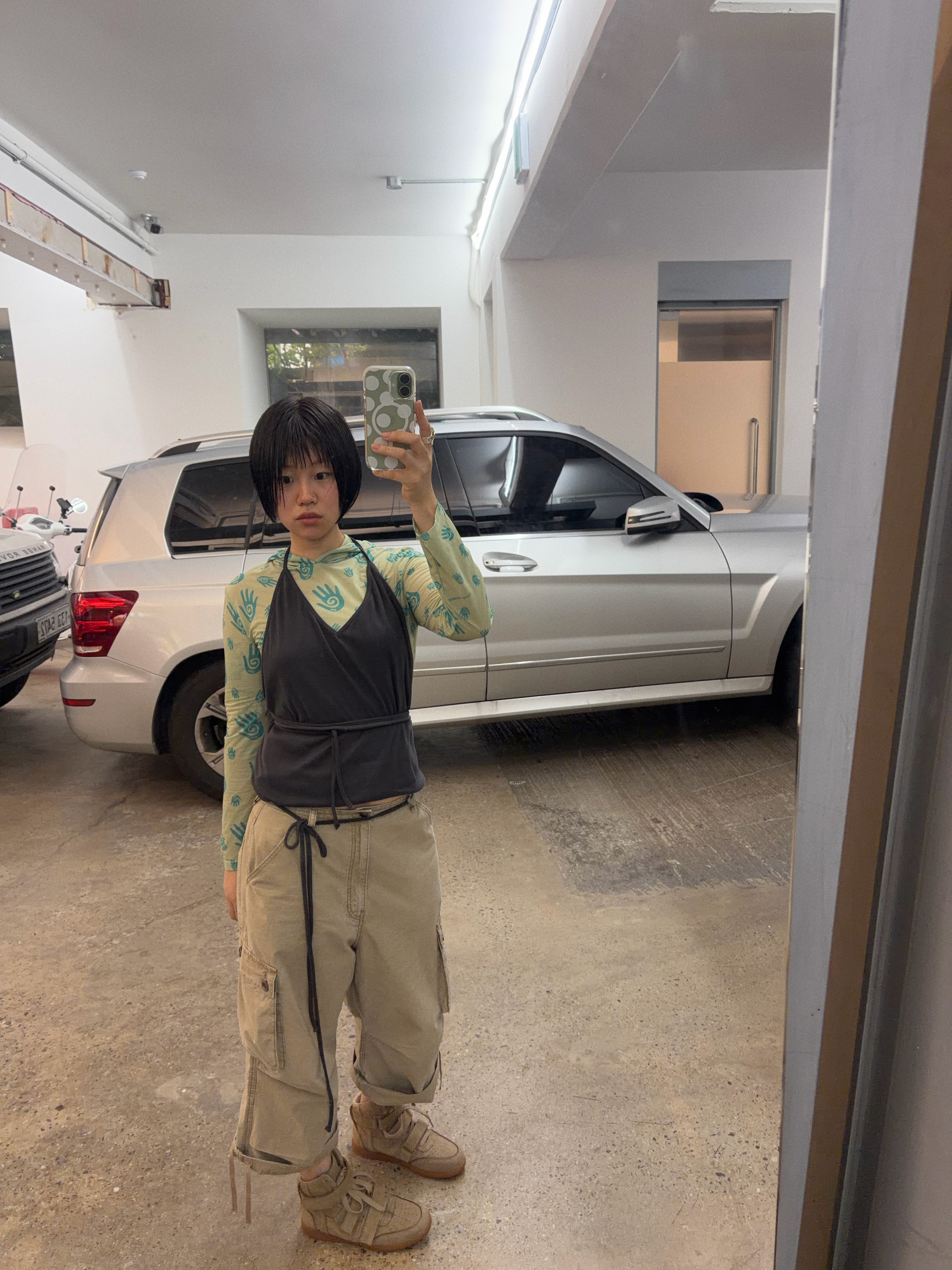 CHOWOO Vintage Military Capri Cargo Pants Washed Beige 착용 스타일 - 1