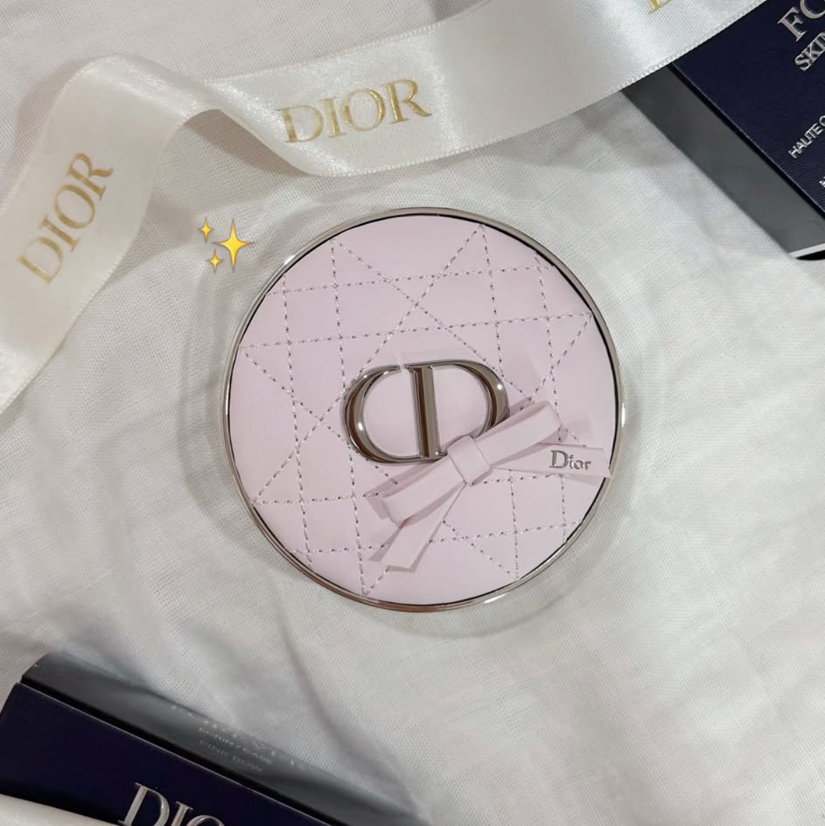 Dior Forever Cushion Case Limited Edition Pink Bow 착용 스타일