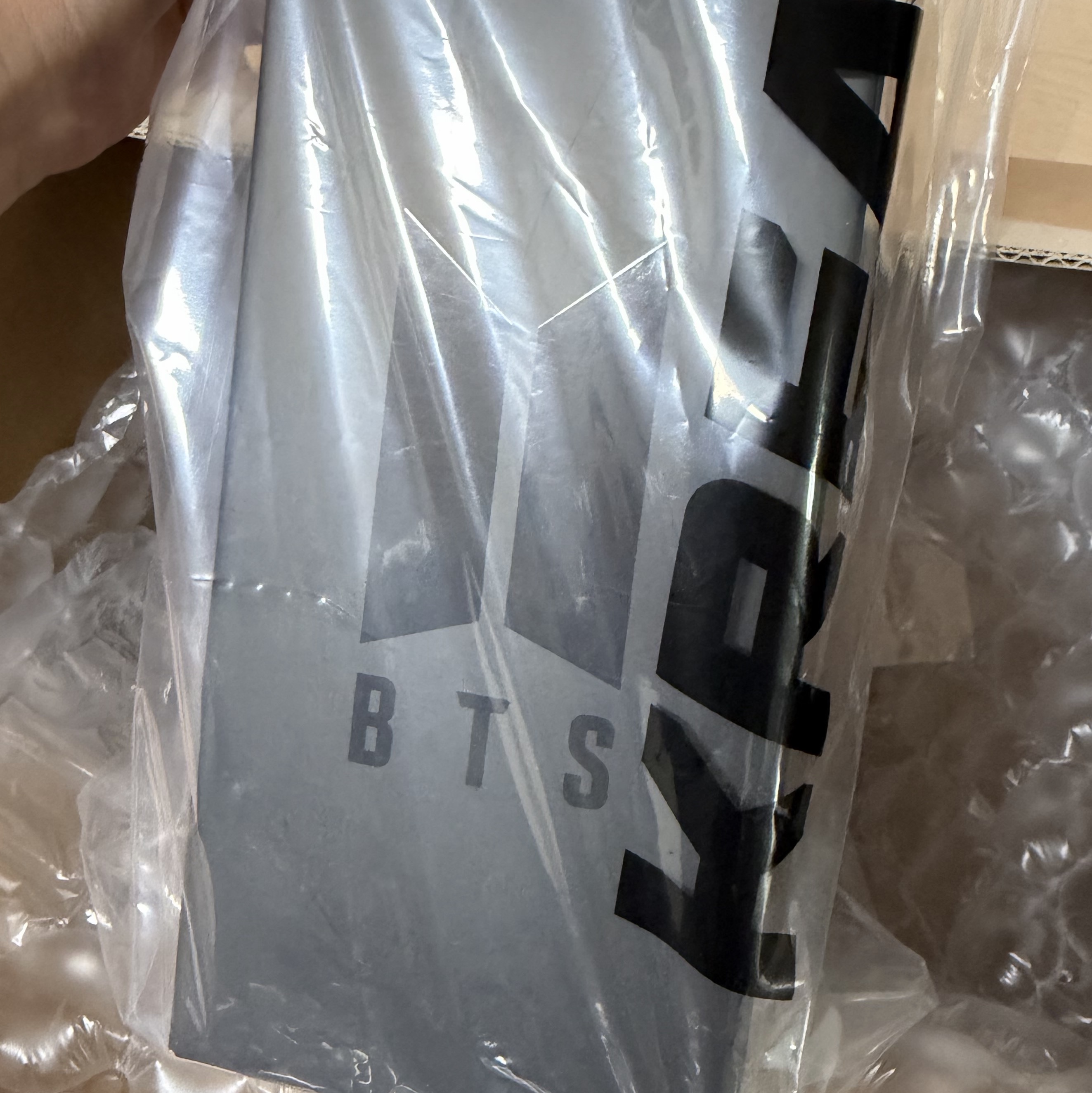 BTS Official Light Stick Ver. 4 착용 스타일