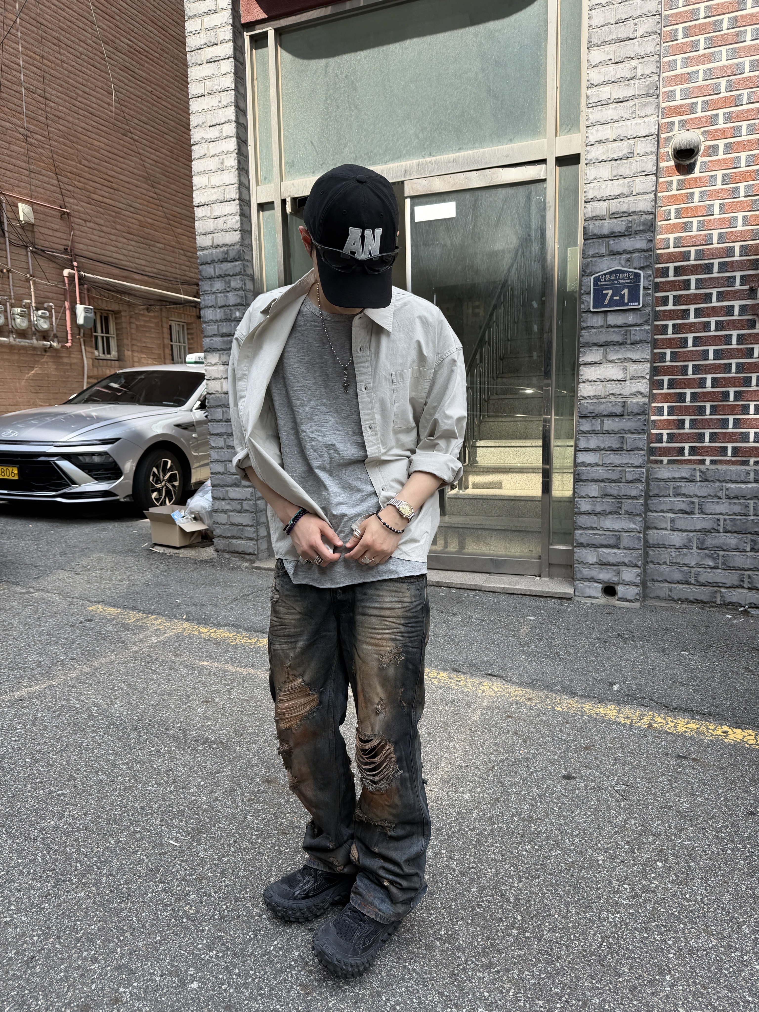 Undermycar Red Painted Rust Washing Grunge Jeans Blue - 25SS 착용 스타일 - 5