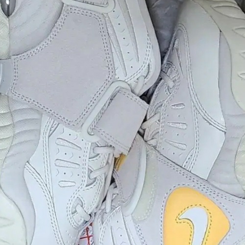 (W) Nike Air Adjust Force Citron Pulse and Sail 착용 스타일