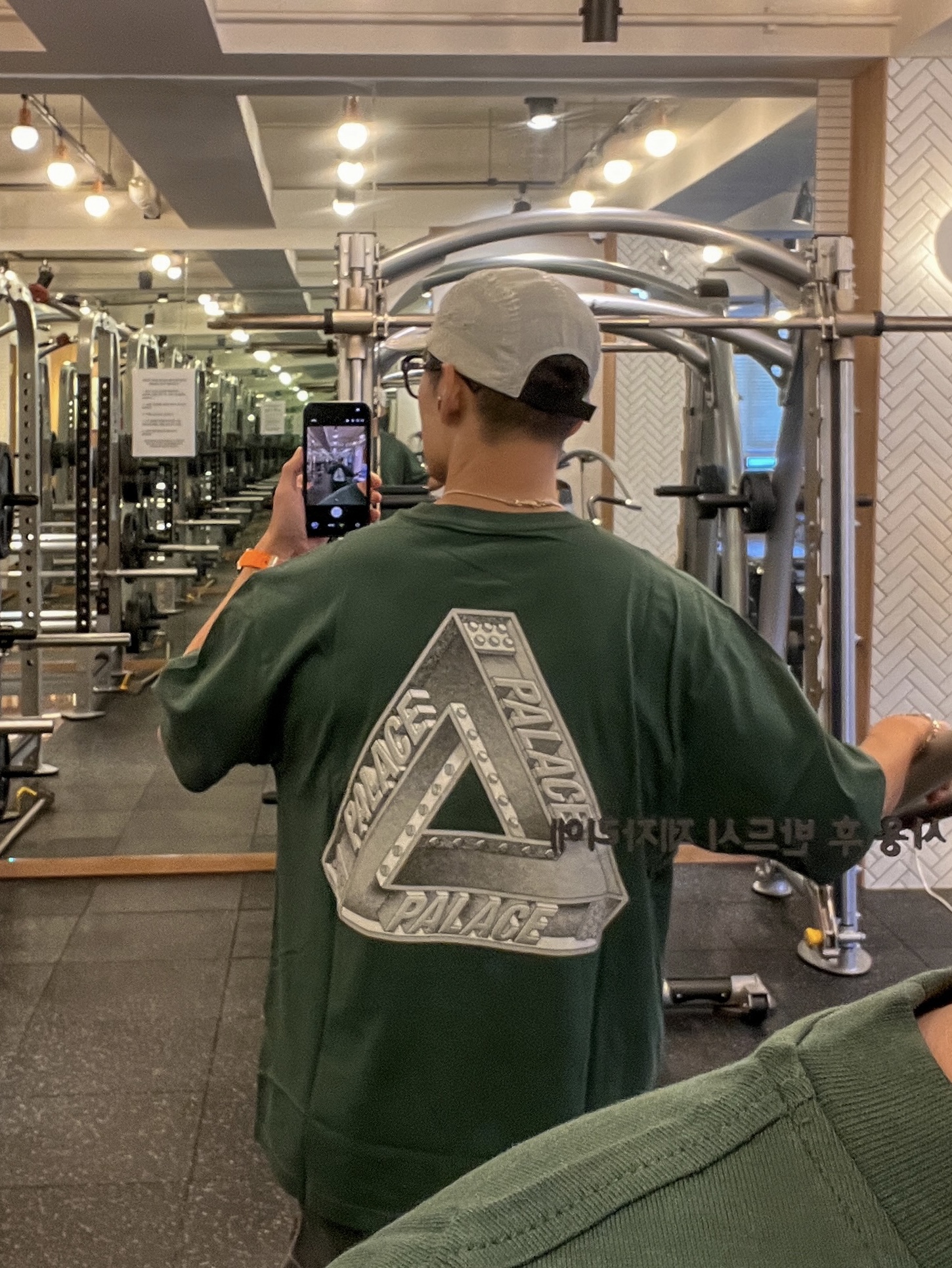 Palace Tri Girders T-Shirt Racey Green - 26SS, Palace Tri Girders T-Shirt Black - 26SS 착용 스타일