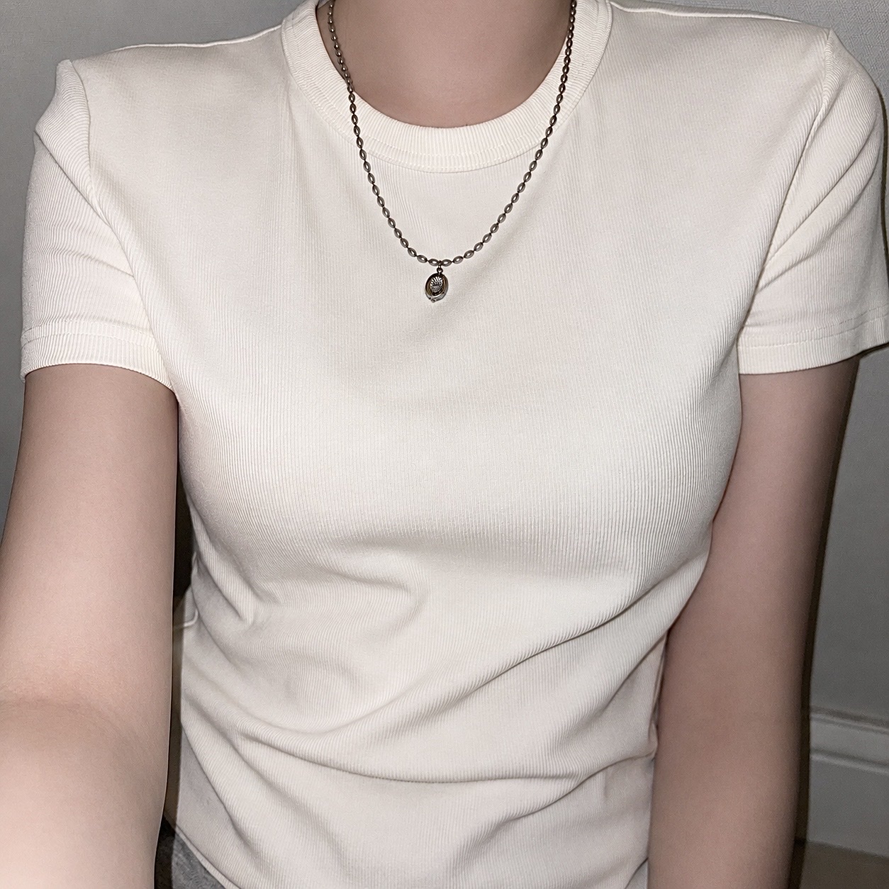Riomeu Sepia oval chain necklace 착용 스타일 - 2