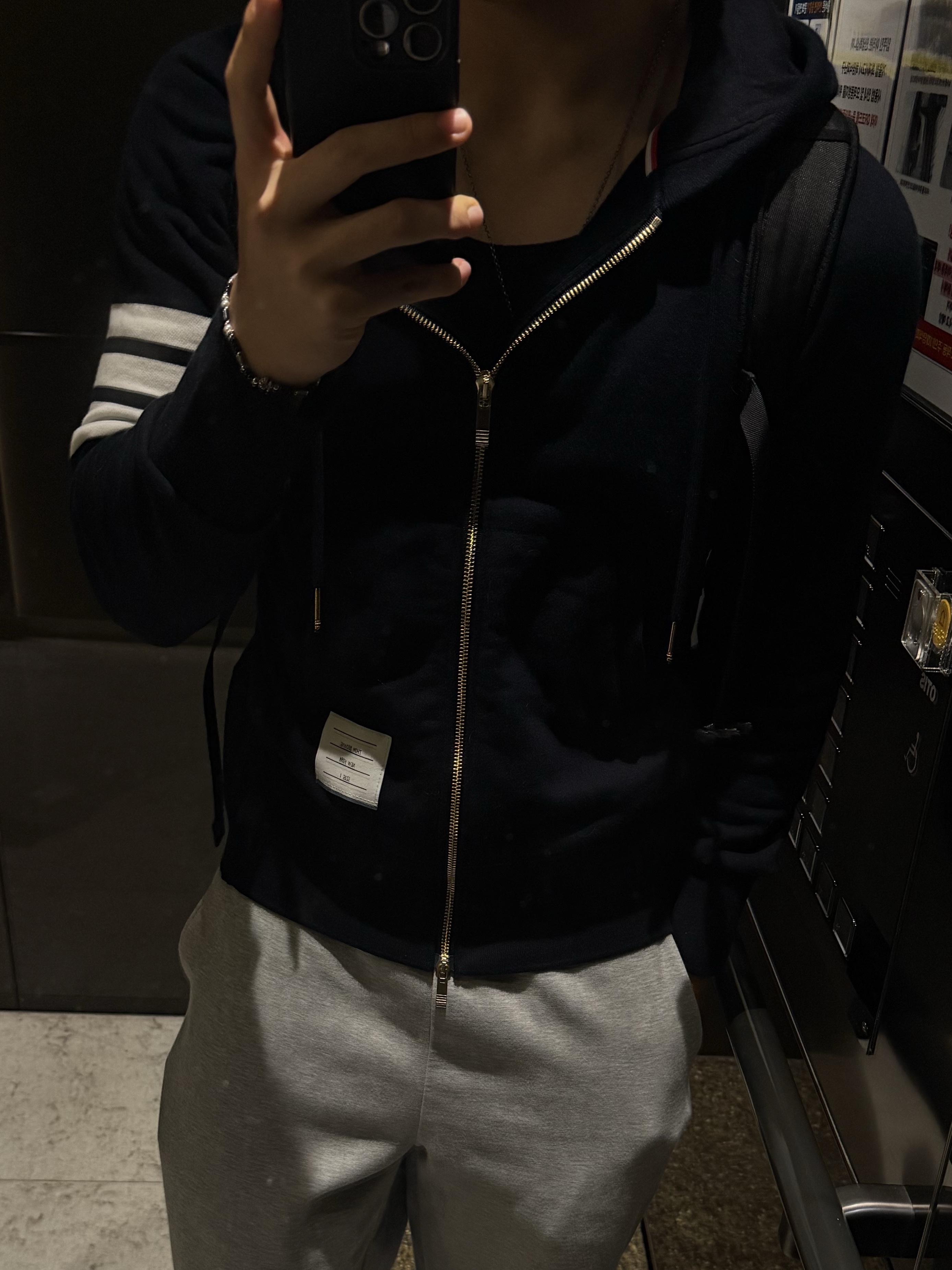 Thom Browne Engineered 4-Bar Zip Hoodie Navy, [KREAM 단독] Scudo Shell Black Pearl Beads Bracelet 착용 스타일