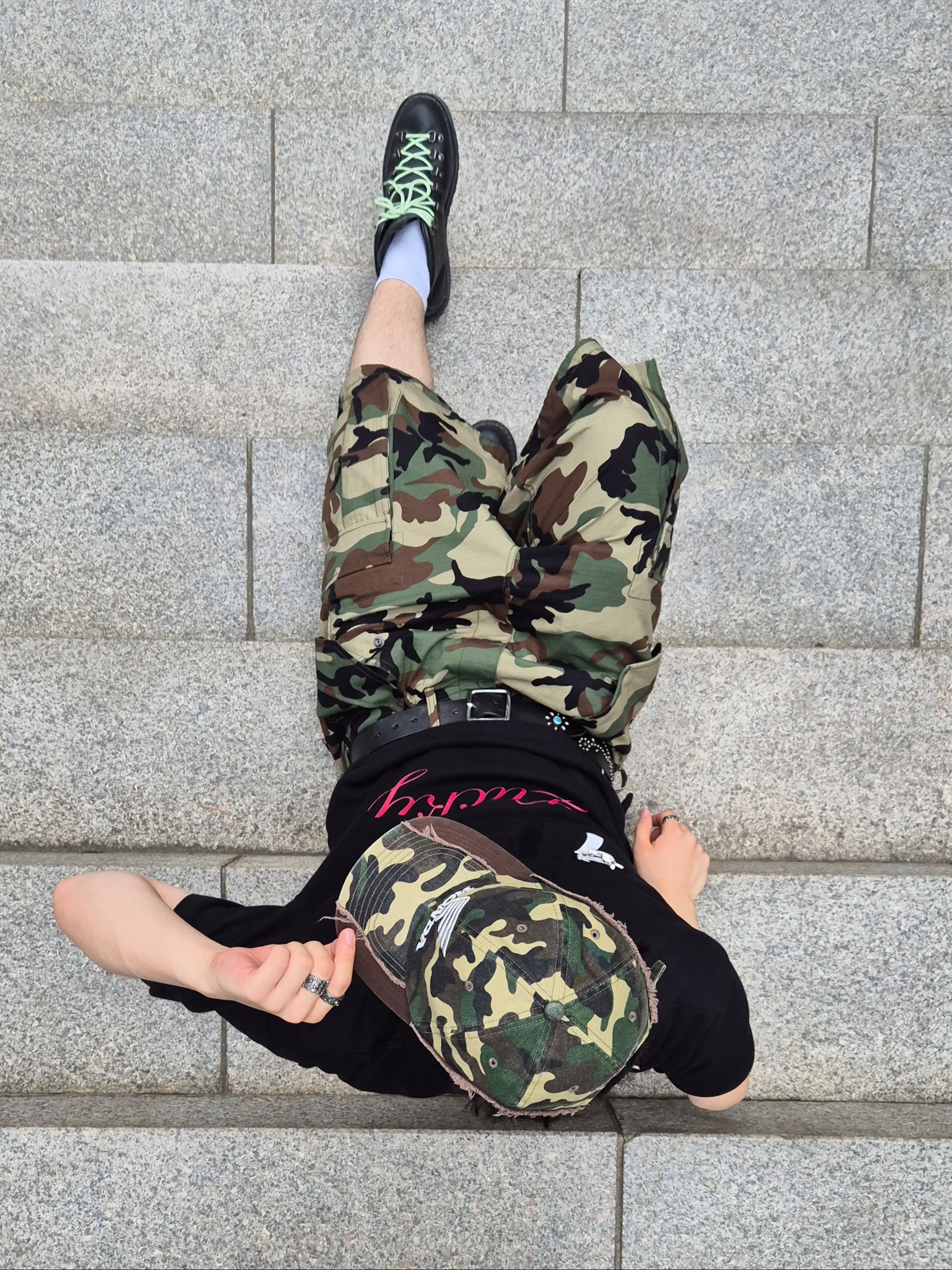 Stussy Cargo Shorts Ripstop Woodland Camo, Honda Vintage CutOff Cap Camo 착용 스타일