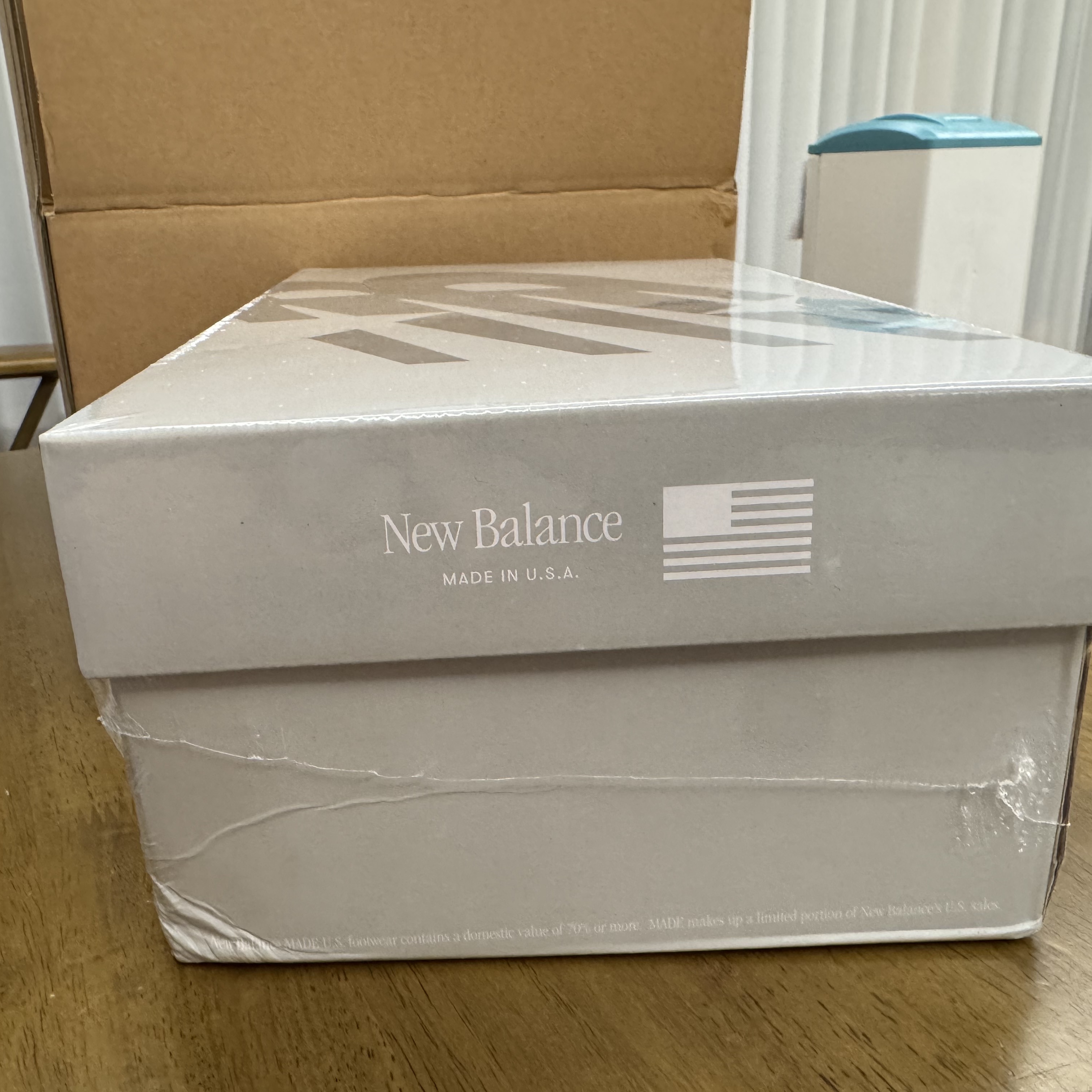 New Balance 992 Made in USA Core Grey Silver Metallic 착용 스타일 - 9