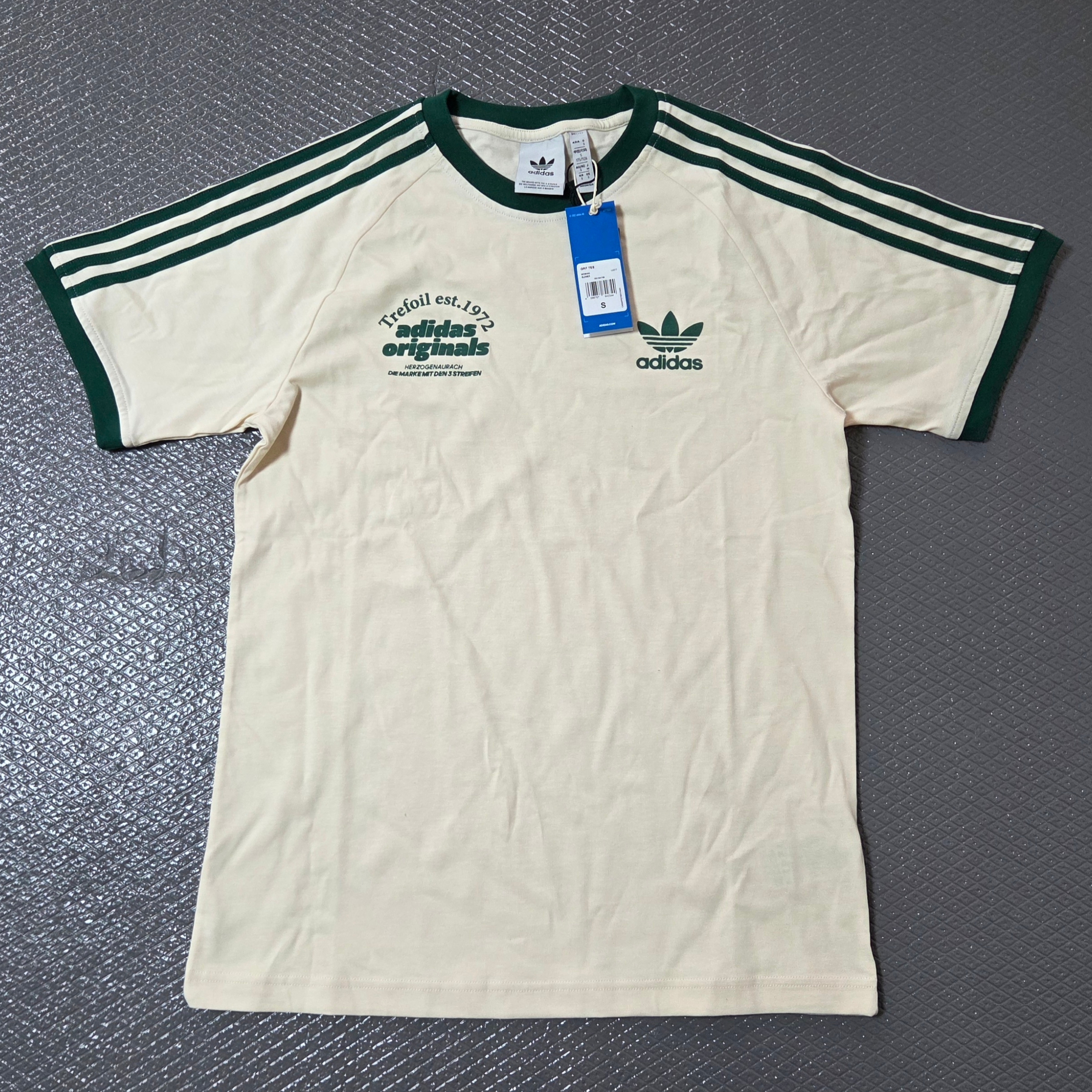 Adidas Sport Graphic Cali T-Shirt Wonder White - KR Sizing 착용 스타일 - 1