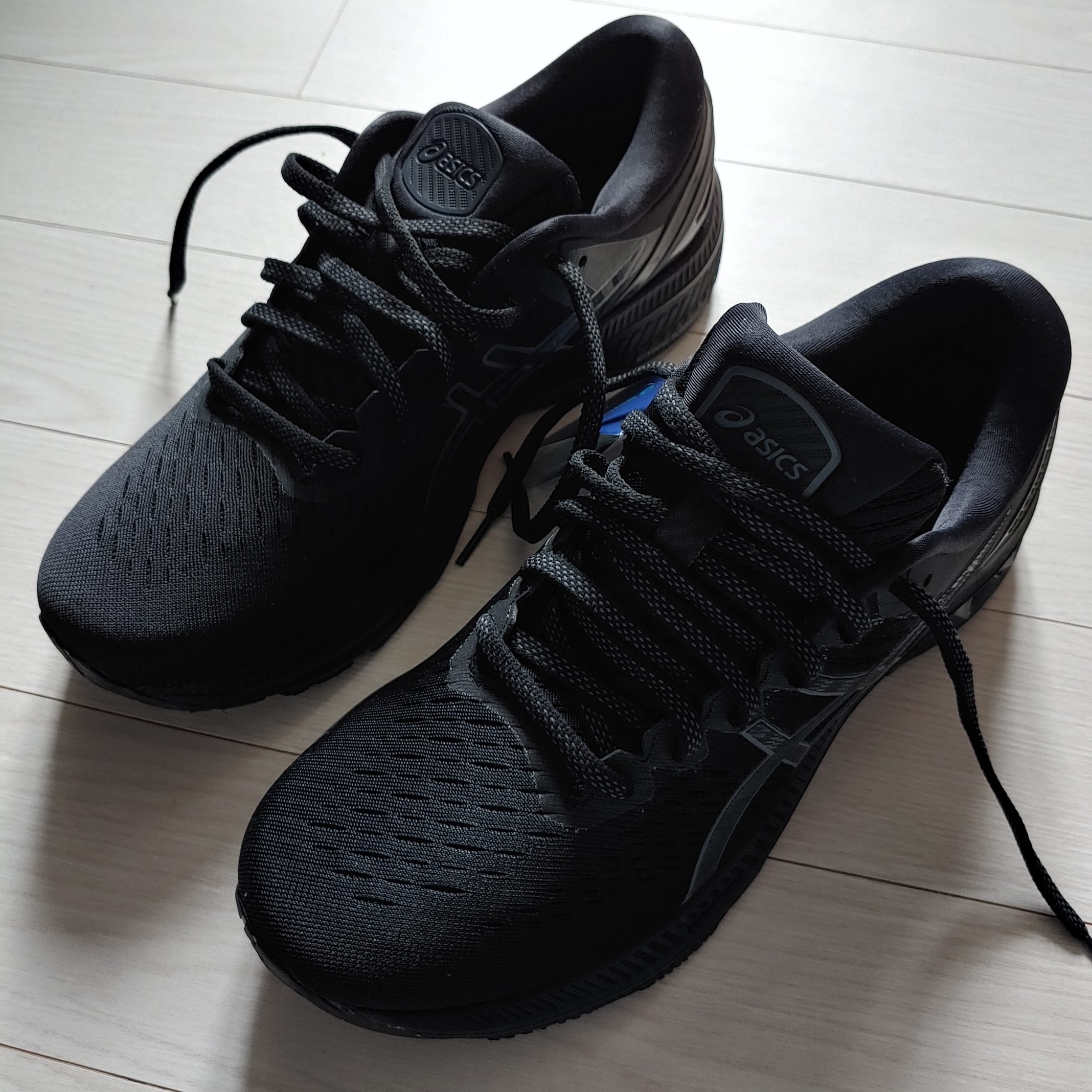 (W) Asics Gel-Nimbus 23 Black - D Wide 착용 스타일