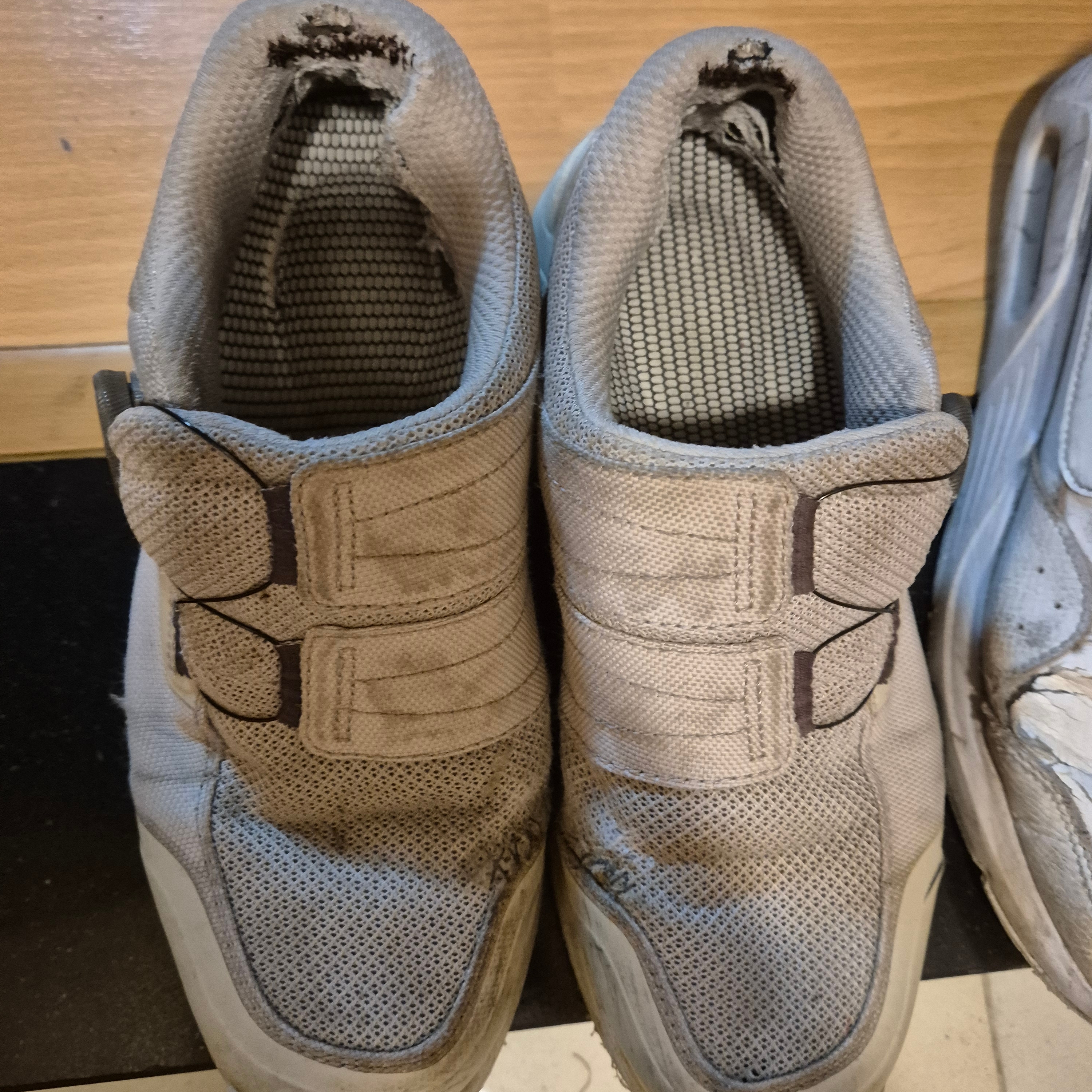 Salomon XT-Whisper Silver Lunar Rock 착용 스타일