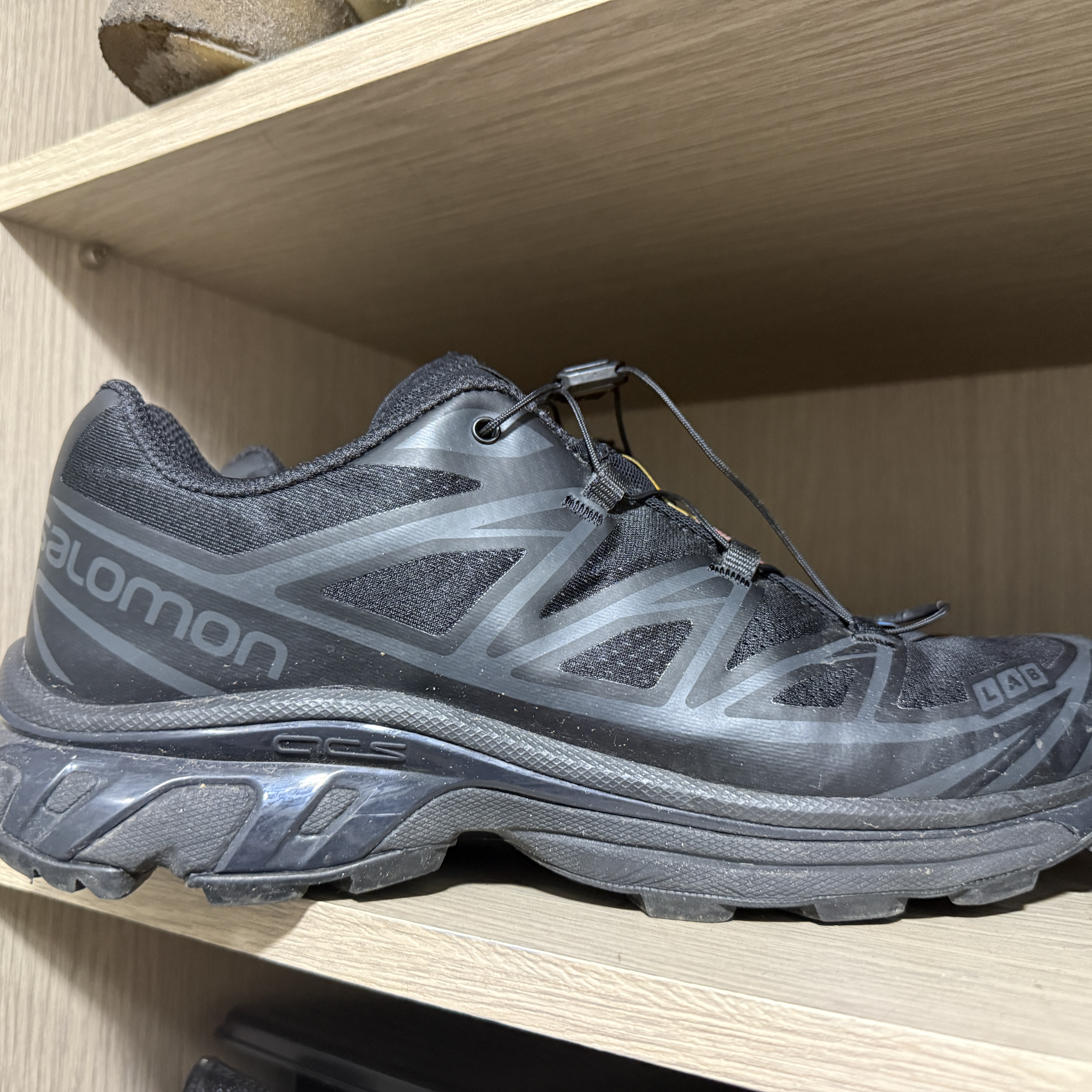 Salomon XT-6 ADV Black 착용 스타일