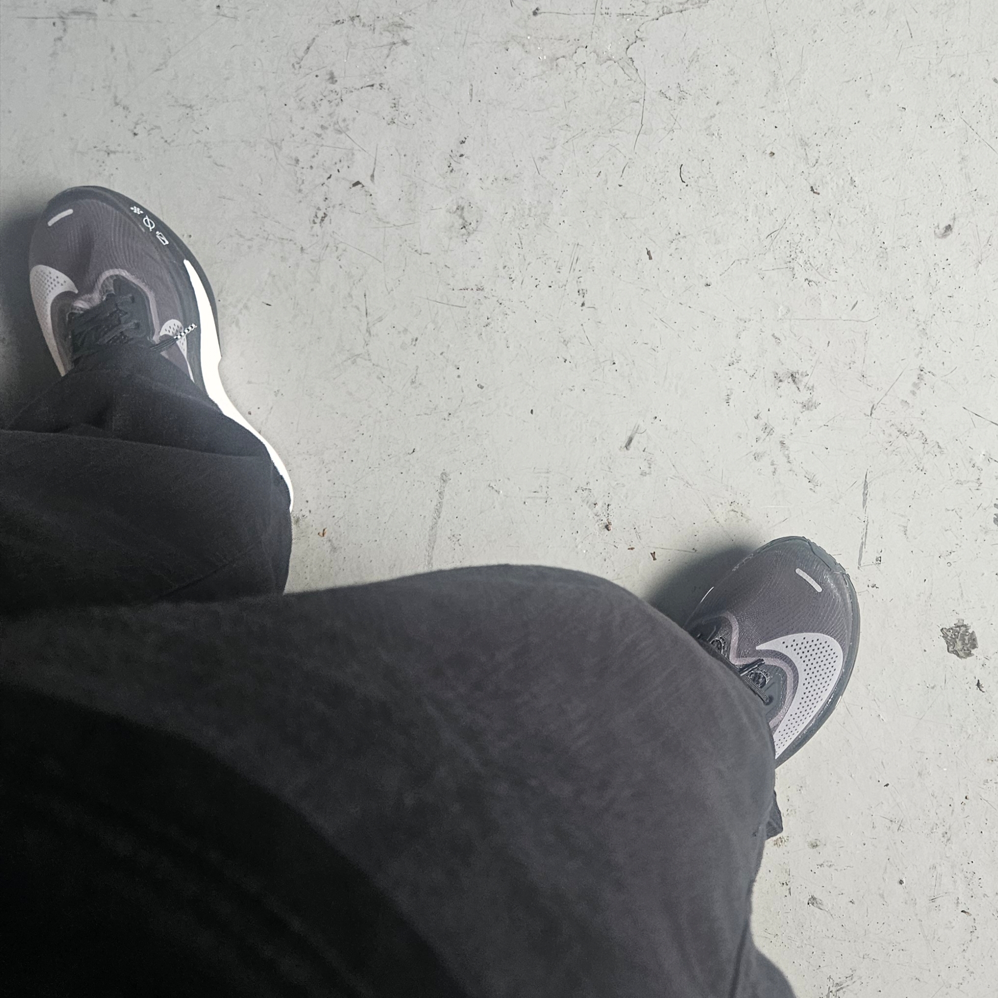 Nike Zoom Fly 6 Black Light Smoke Grey 착용 스타일