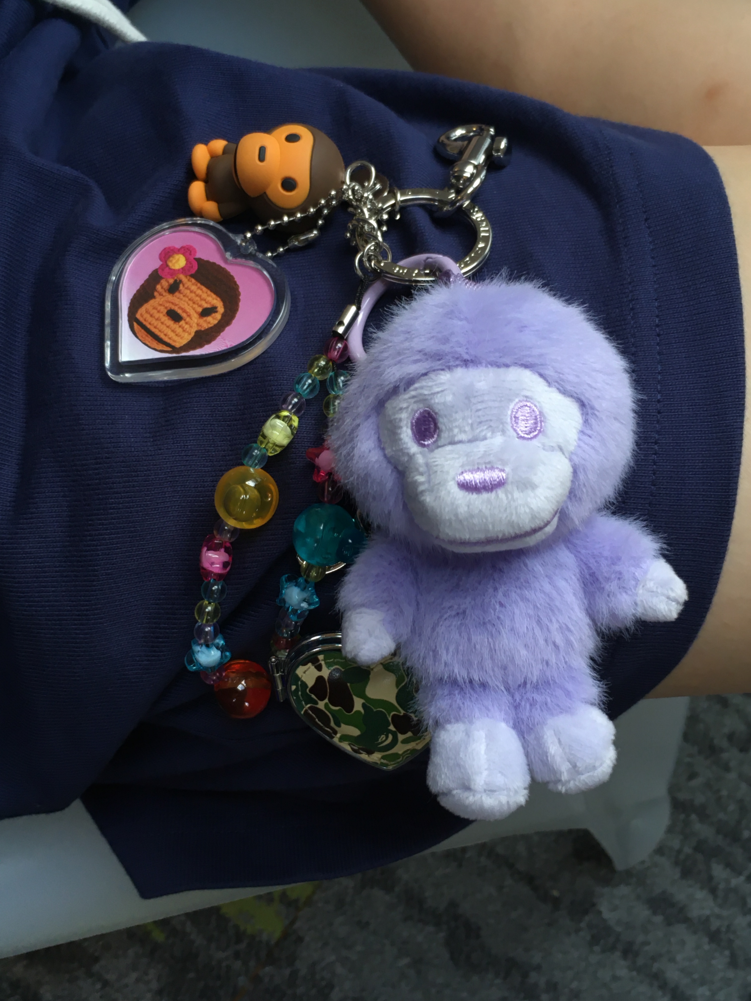 BAPE ABC Camo Heart Mirror Milo Charm Green, BAPE Baby Milo Fur Plush Doll Keychain Purple 착용 스타일