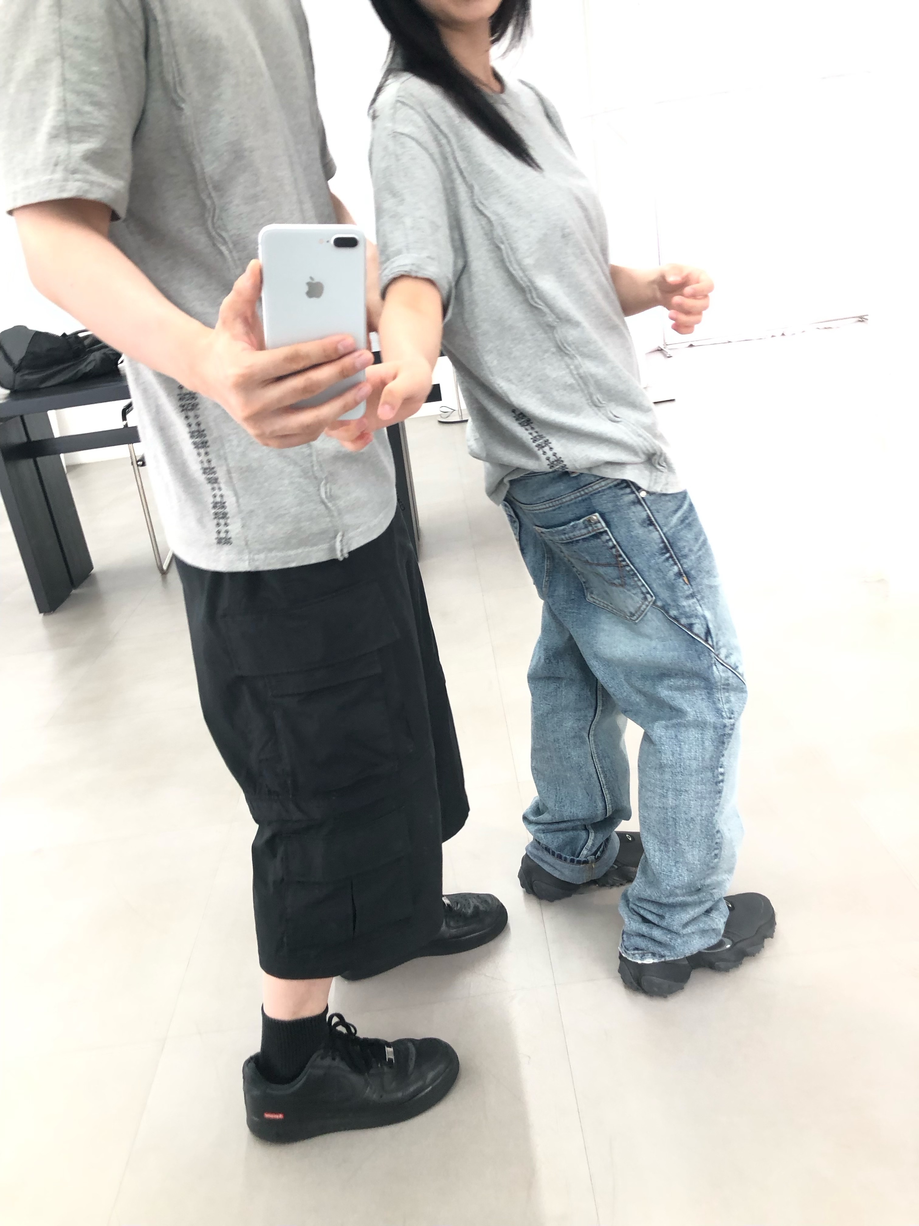 Karactor Fiddlehead Half T-Shirts Melange Gray 착용 스타일