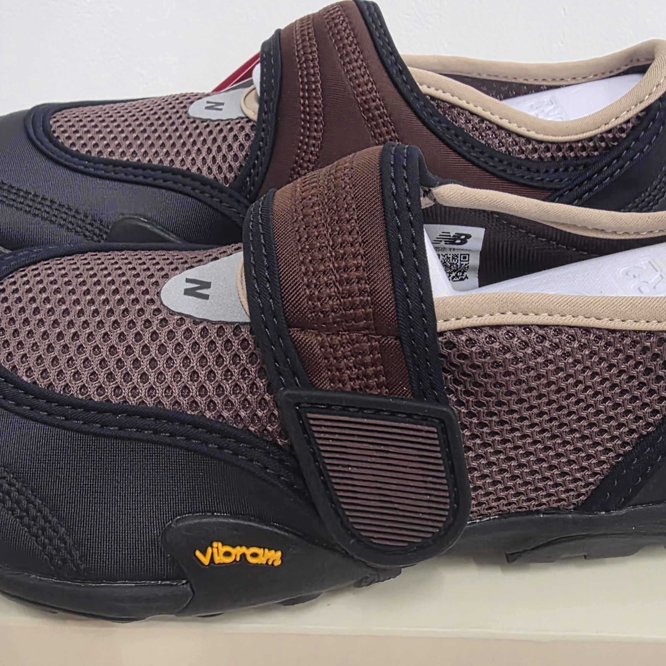 New Balance x Tokyo Design Studio MT2 Cortado Pumpernickel 착용 스타일 - 1