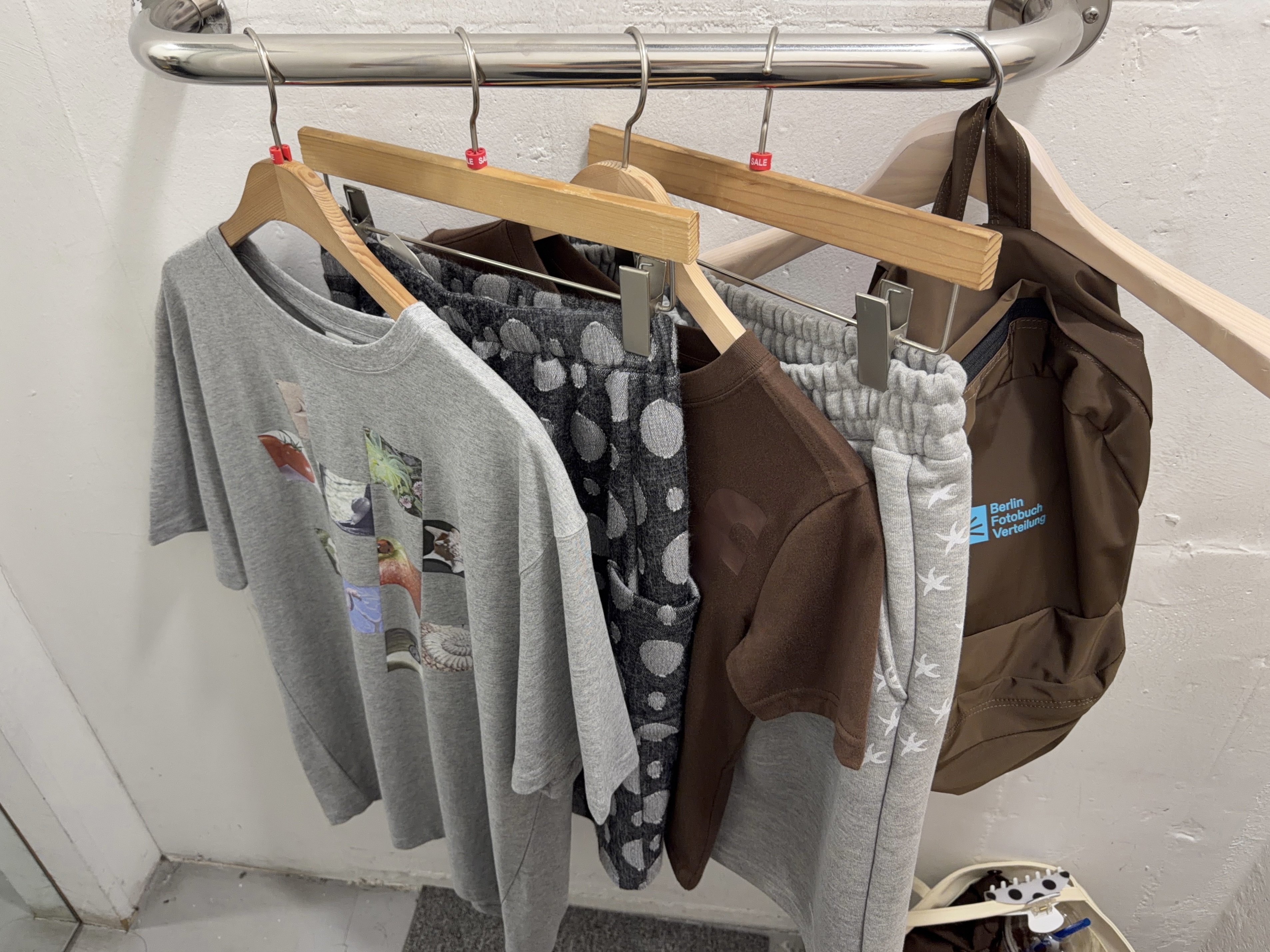 [KREAM 단독] Safarispot Basic Safari T-Shirt Brown 착용 스타일 - 2