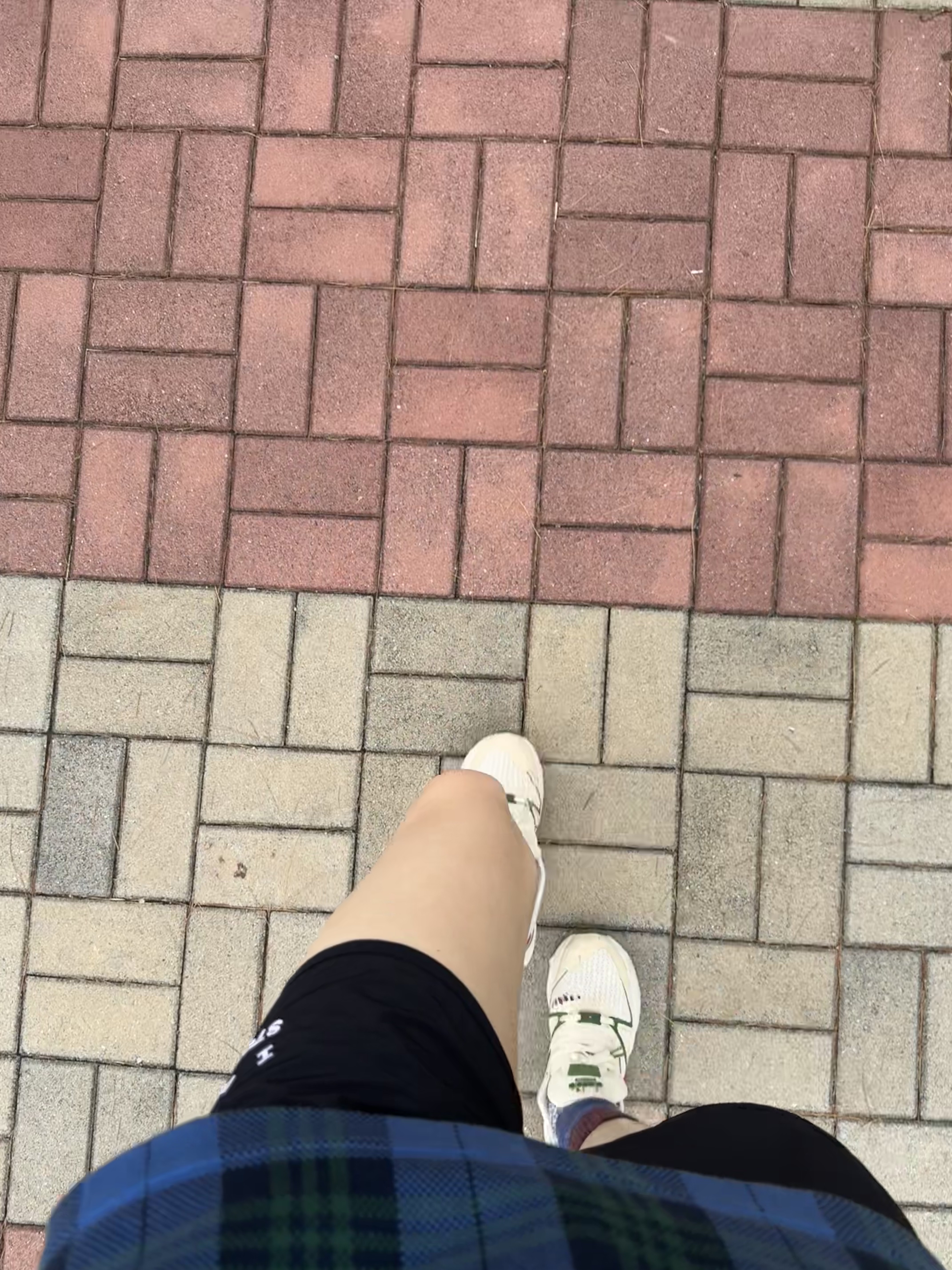 (GS) Nike x Kith Air Max 95 Linen 2026 Atmosphere White, Palace x Nike England Track Pants Pewter Grey Cool Grey ์ฐฉ์ฉ ์คํ์ผ - 9
