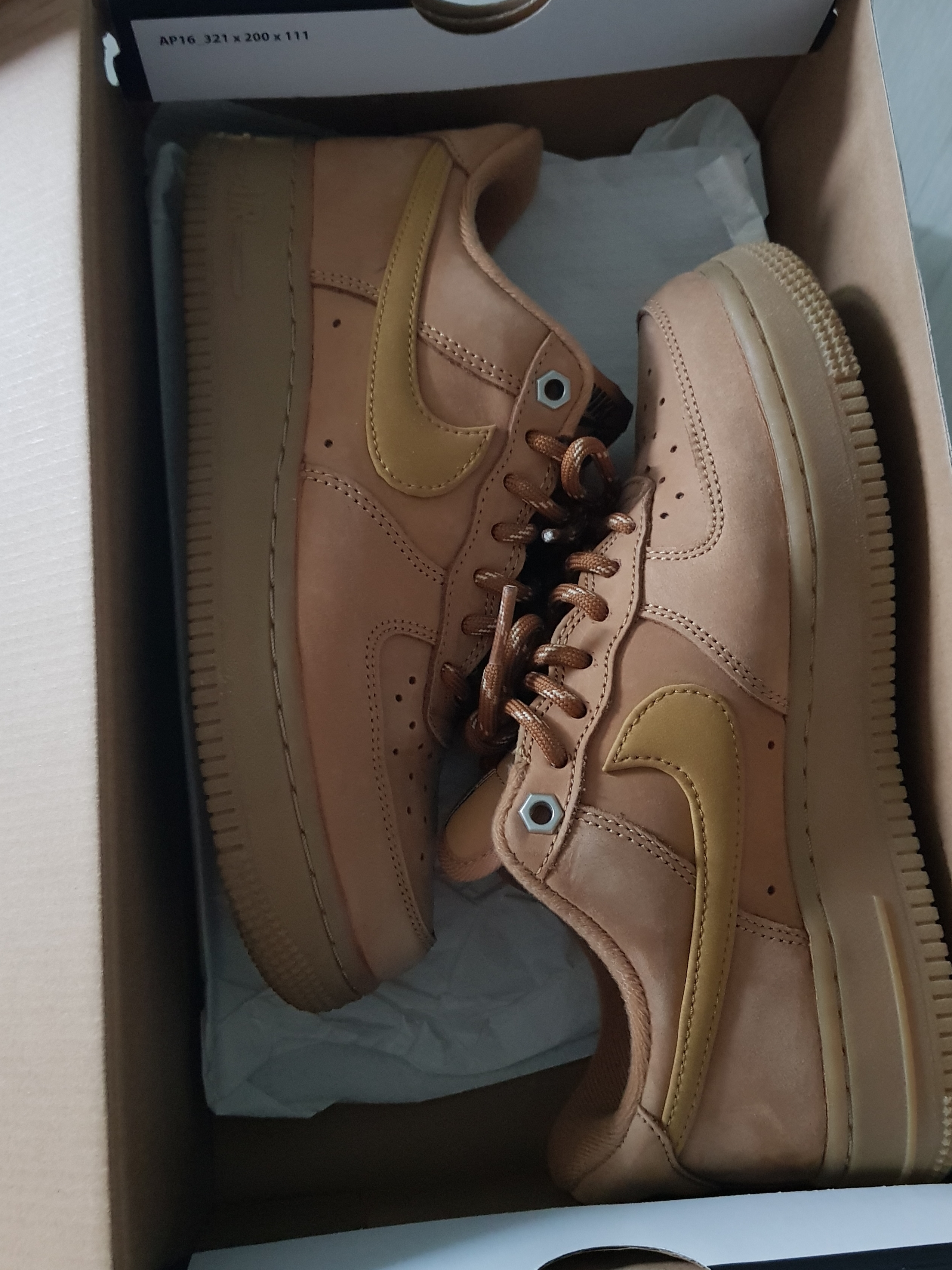 (W) Nike Air Force 1 '07 WB Flax Wheat 착용 스타일