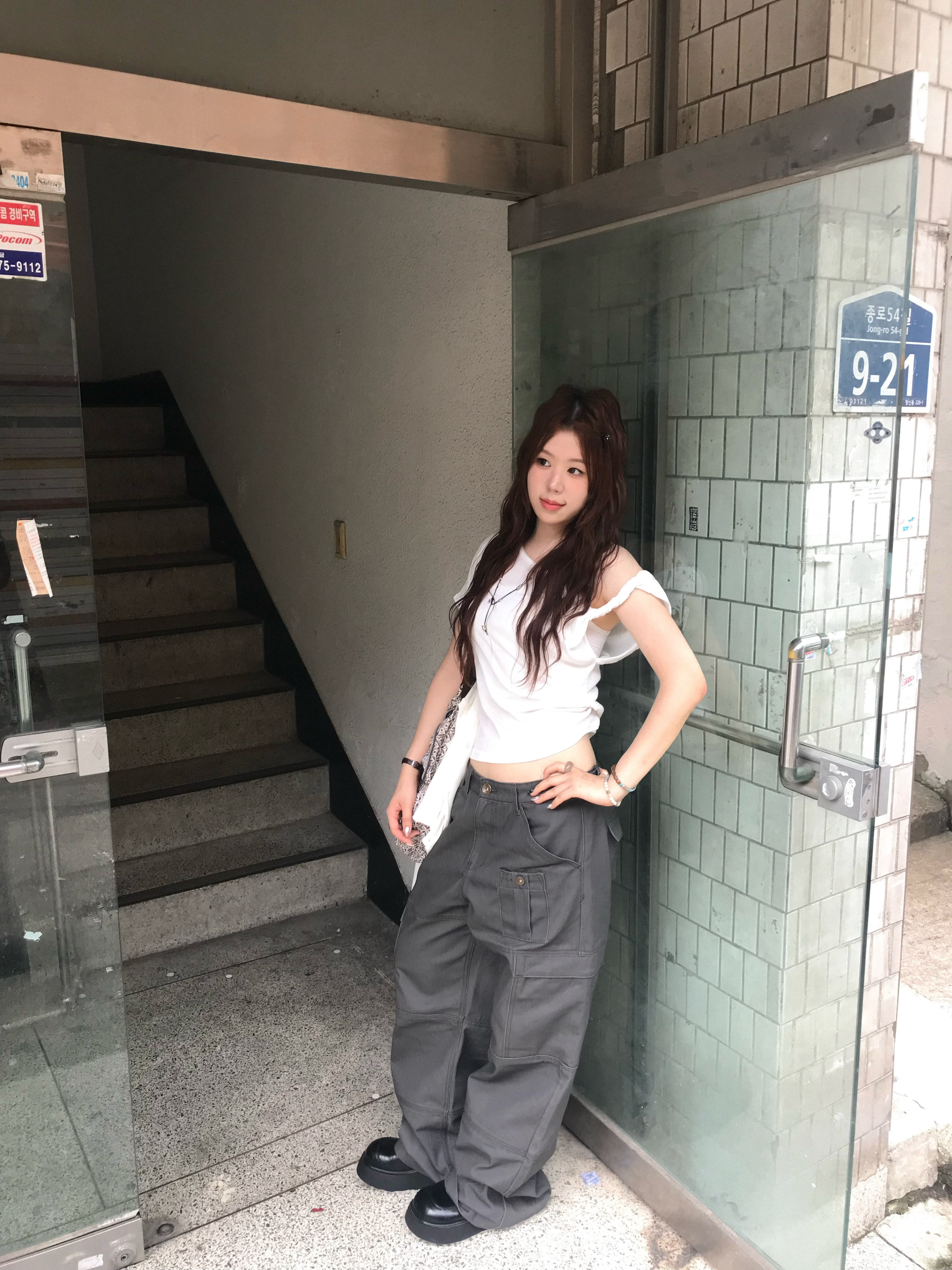CHOWOO 4 Panel Cargo Pockets Herringbone Twill Pants Gray 착용 스타일 - 2