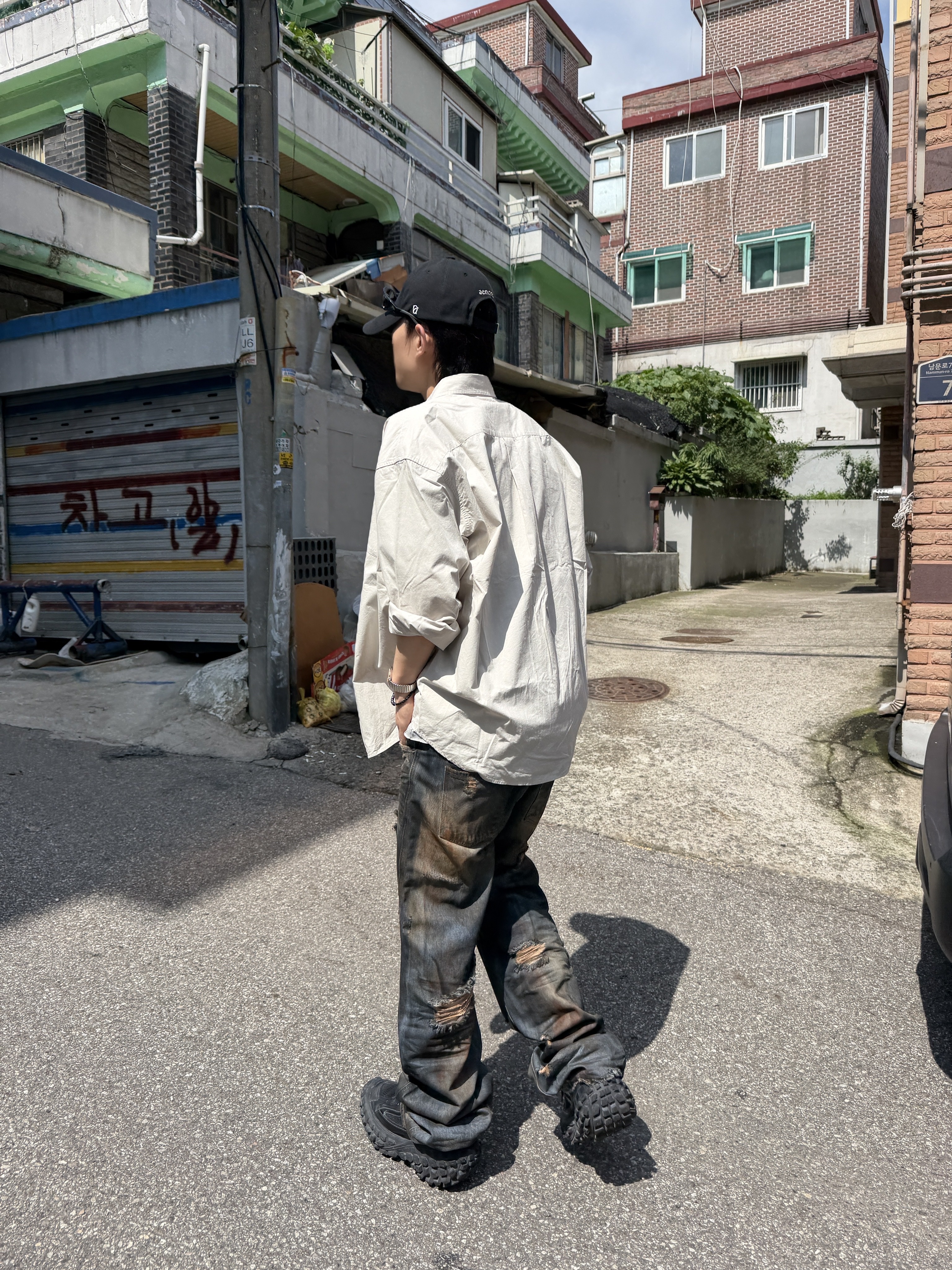 Undermycar Red Painted Rust Washing Grunge Jeans Blue - 25SS 착용 스타일 - 4